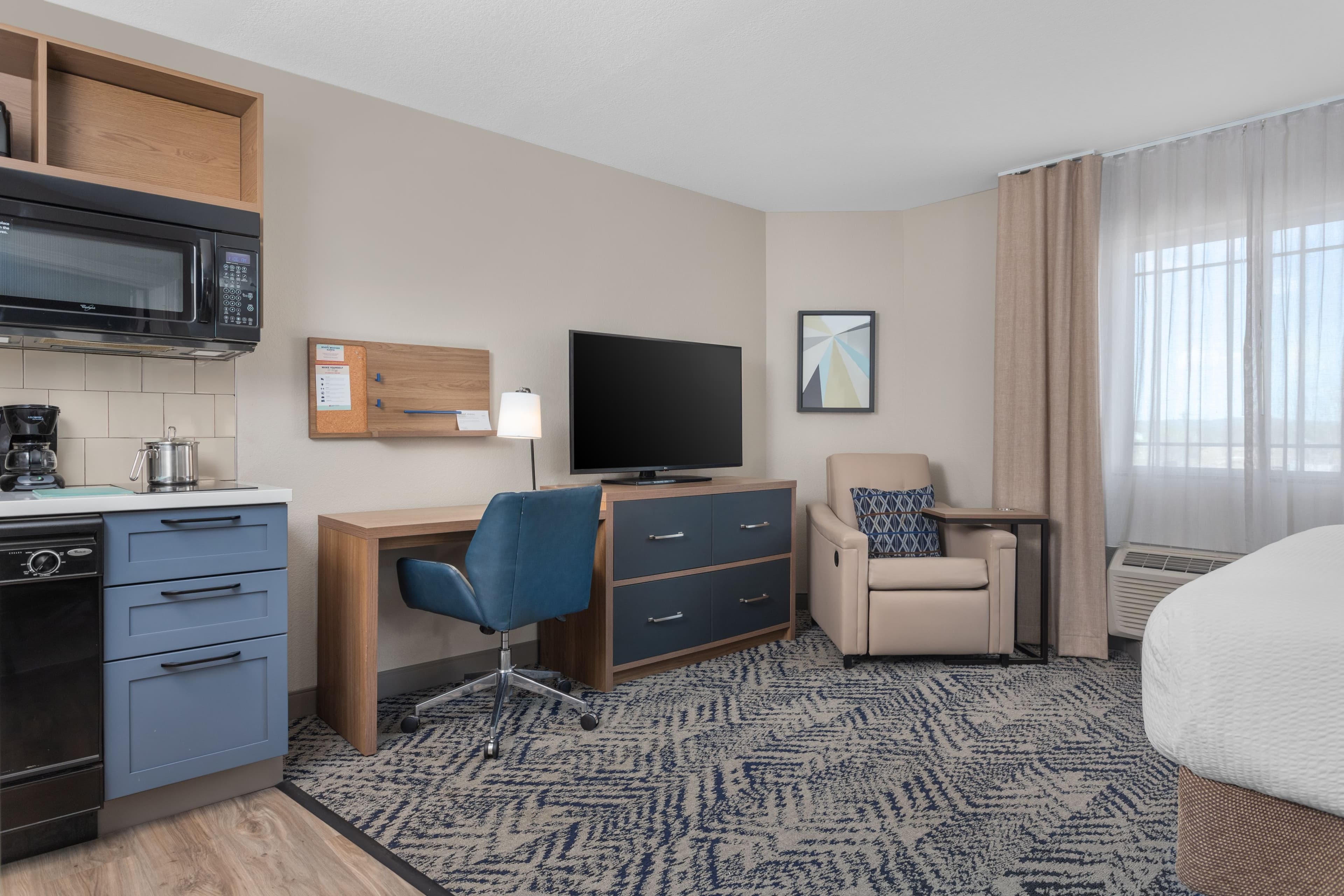 Candlewood Suites La Crosse — 15