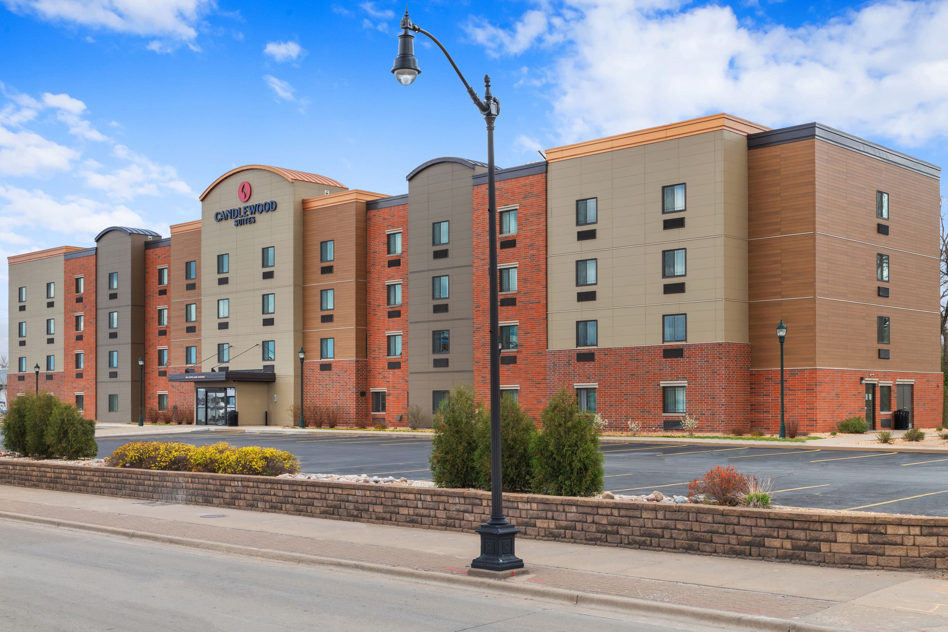 Candlewood Suites La Crosse - Image 1