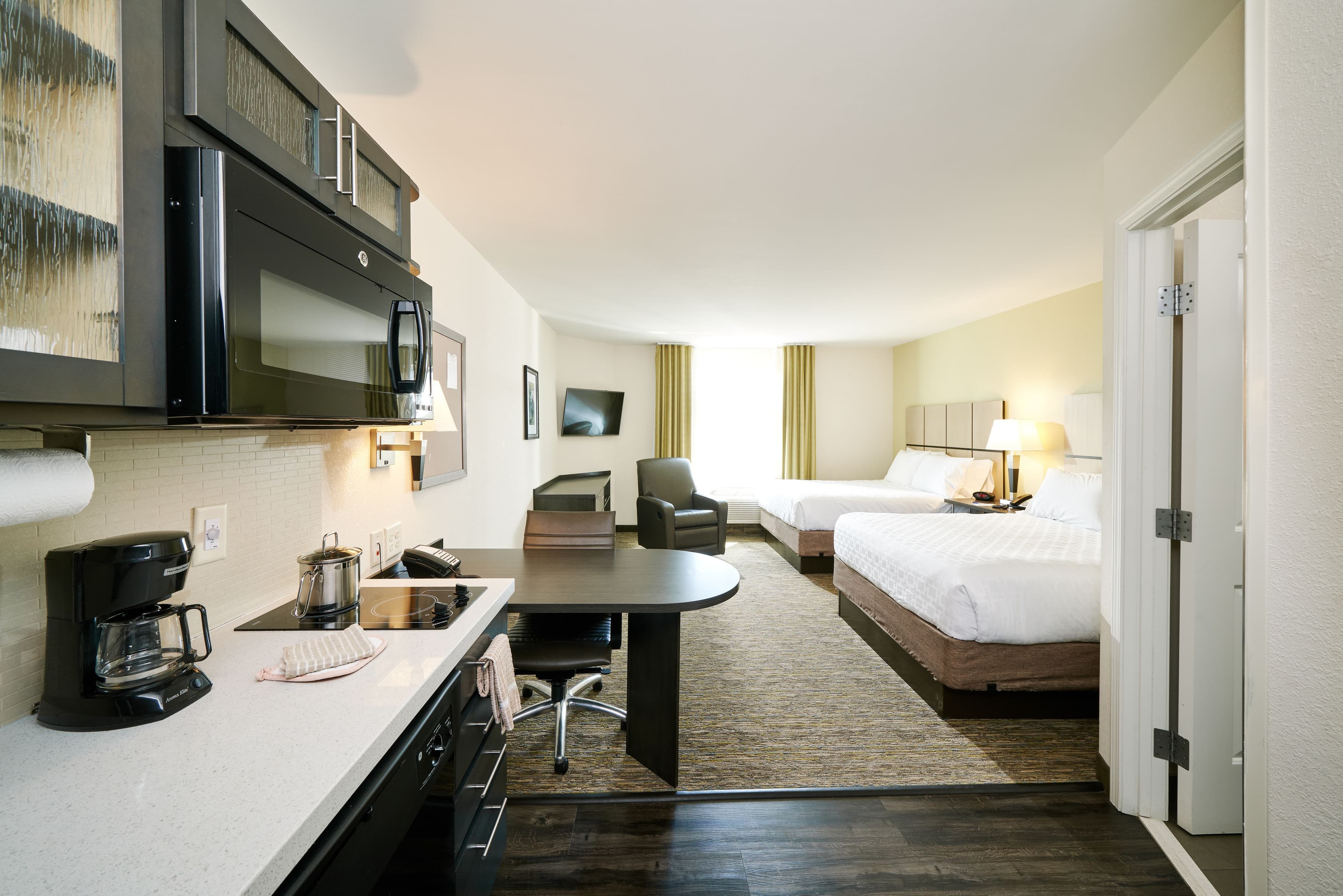 Candlewood Suites Lafayette — 10