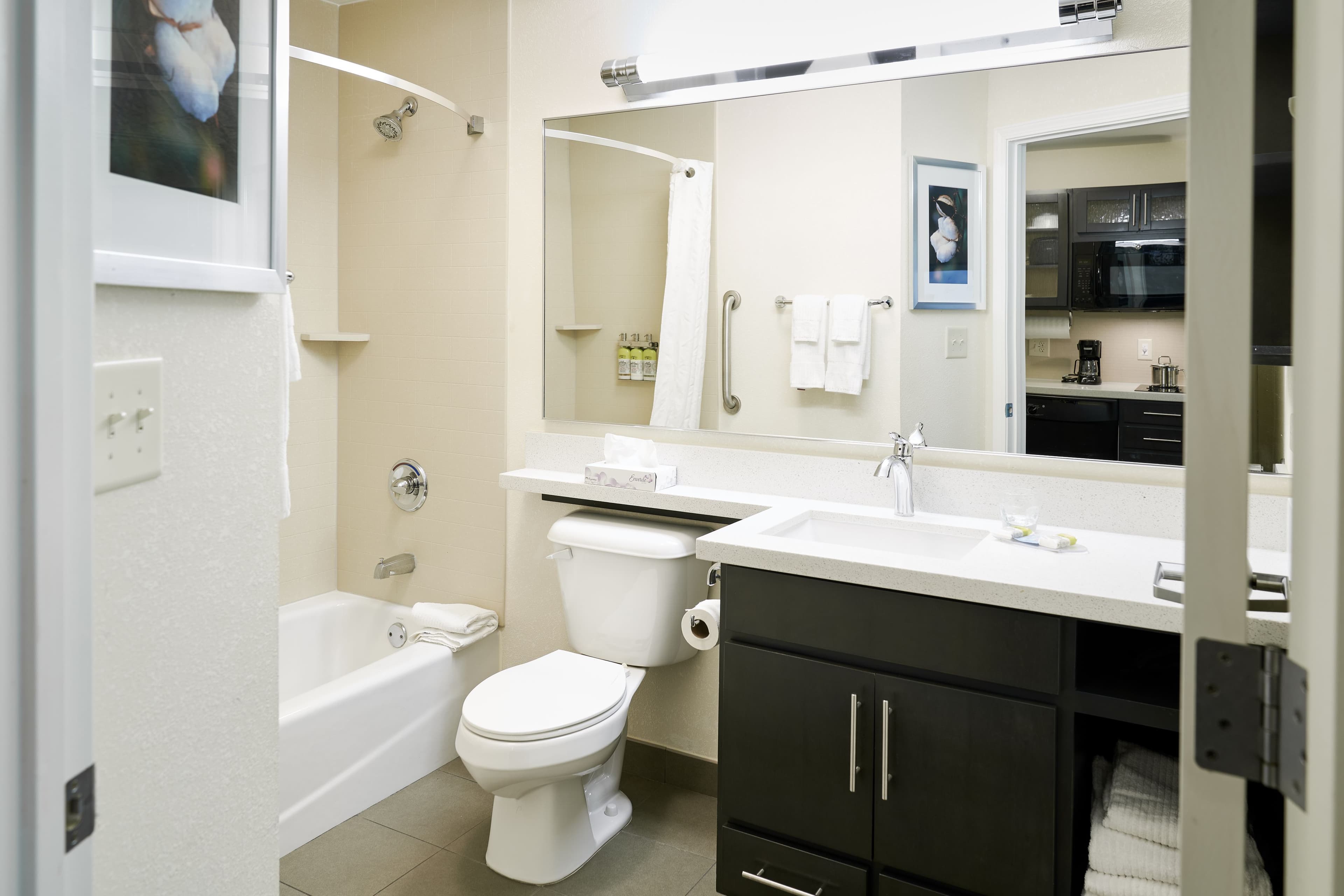 Candlewood Suites Lafayette - Image 5