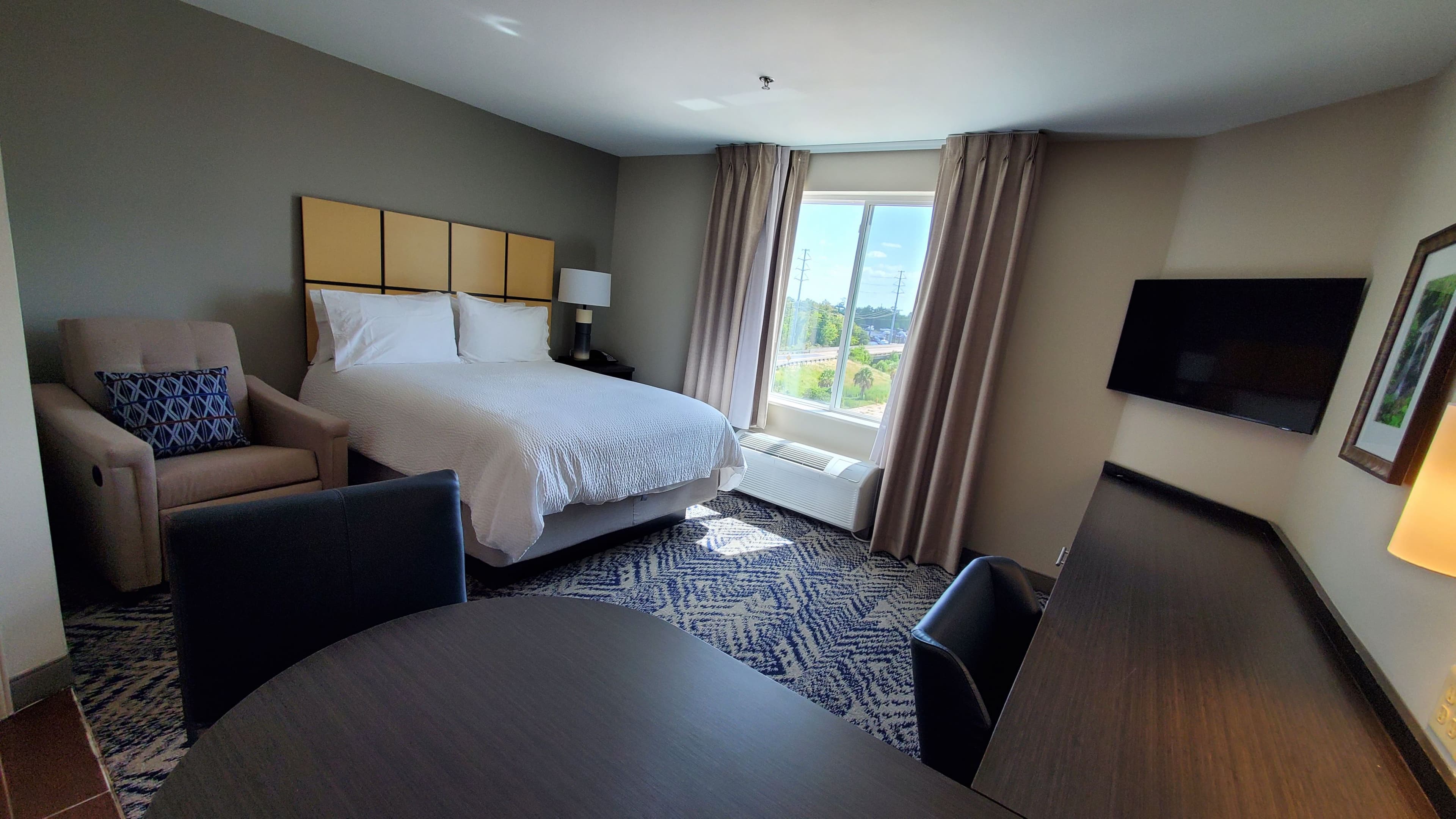 Candlewood Suites Lake Charles South - Image 3