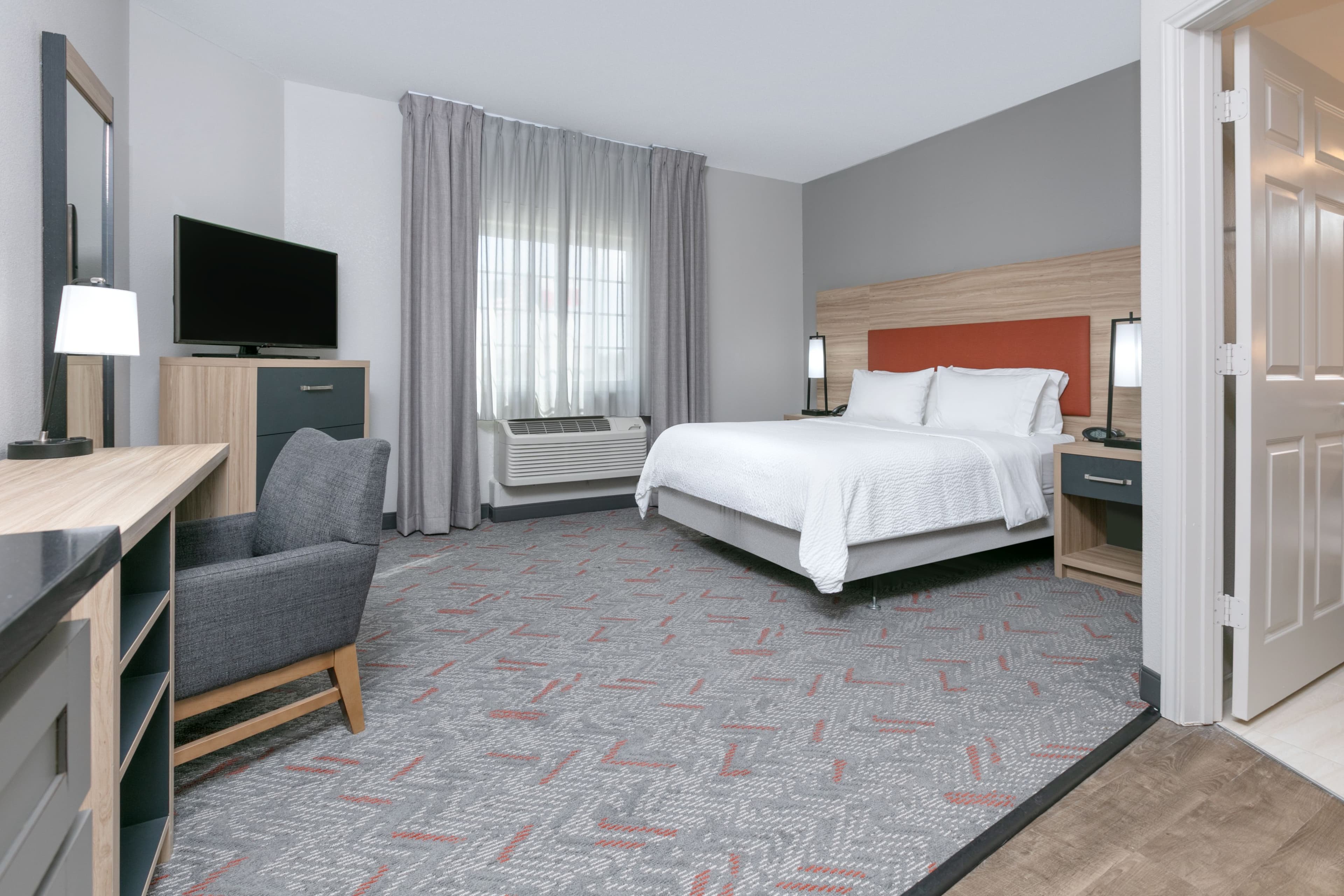 Candlewood Suites Lake Jackson-Clute - Image 2