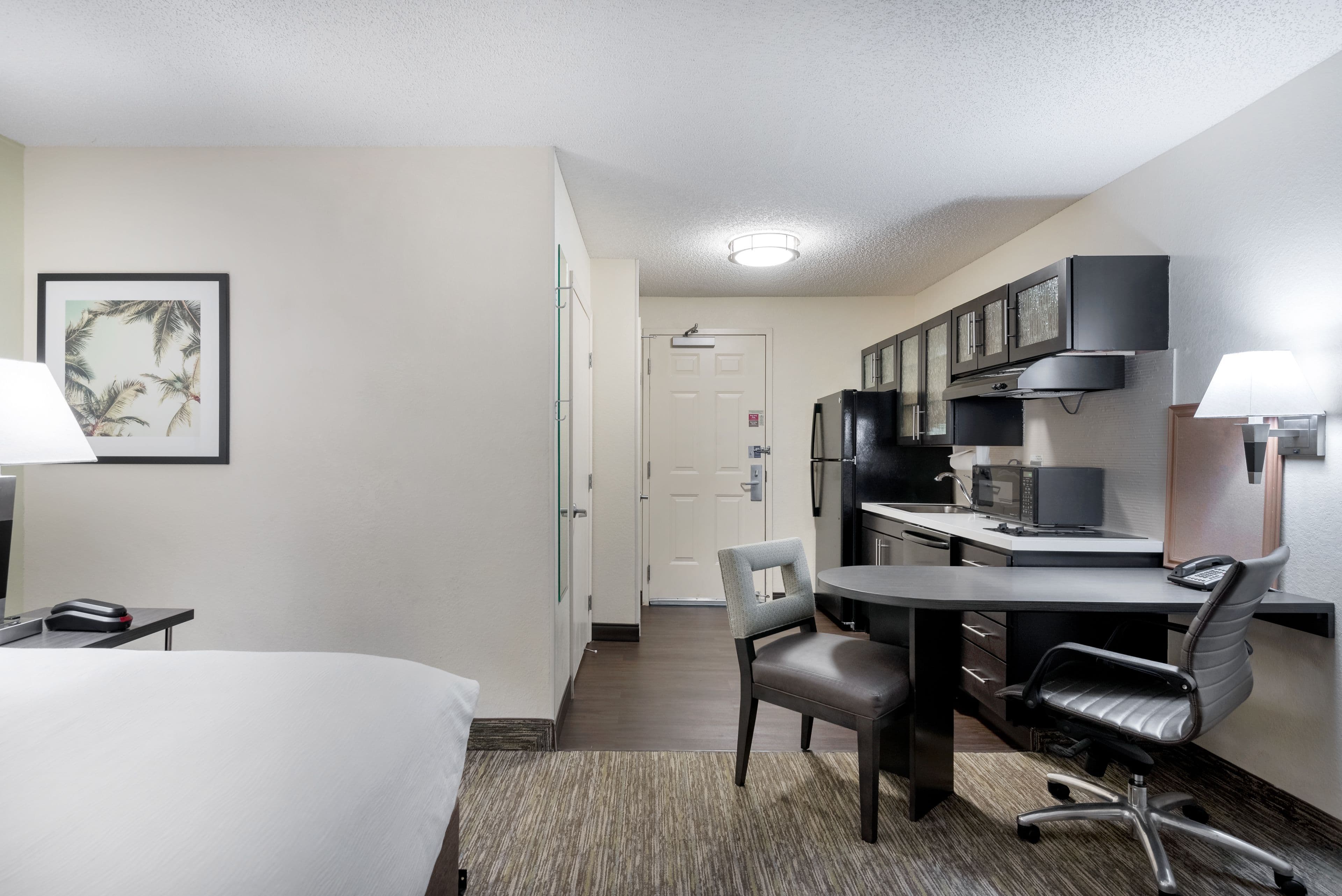 Candlewood Suites Orlando North - Lake Mary - Image 2