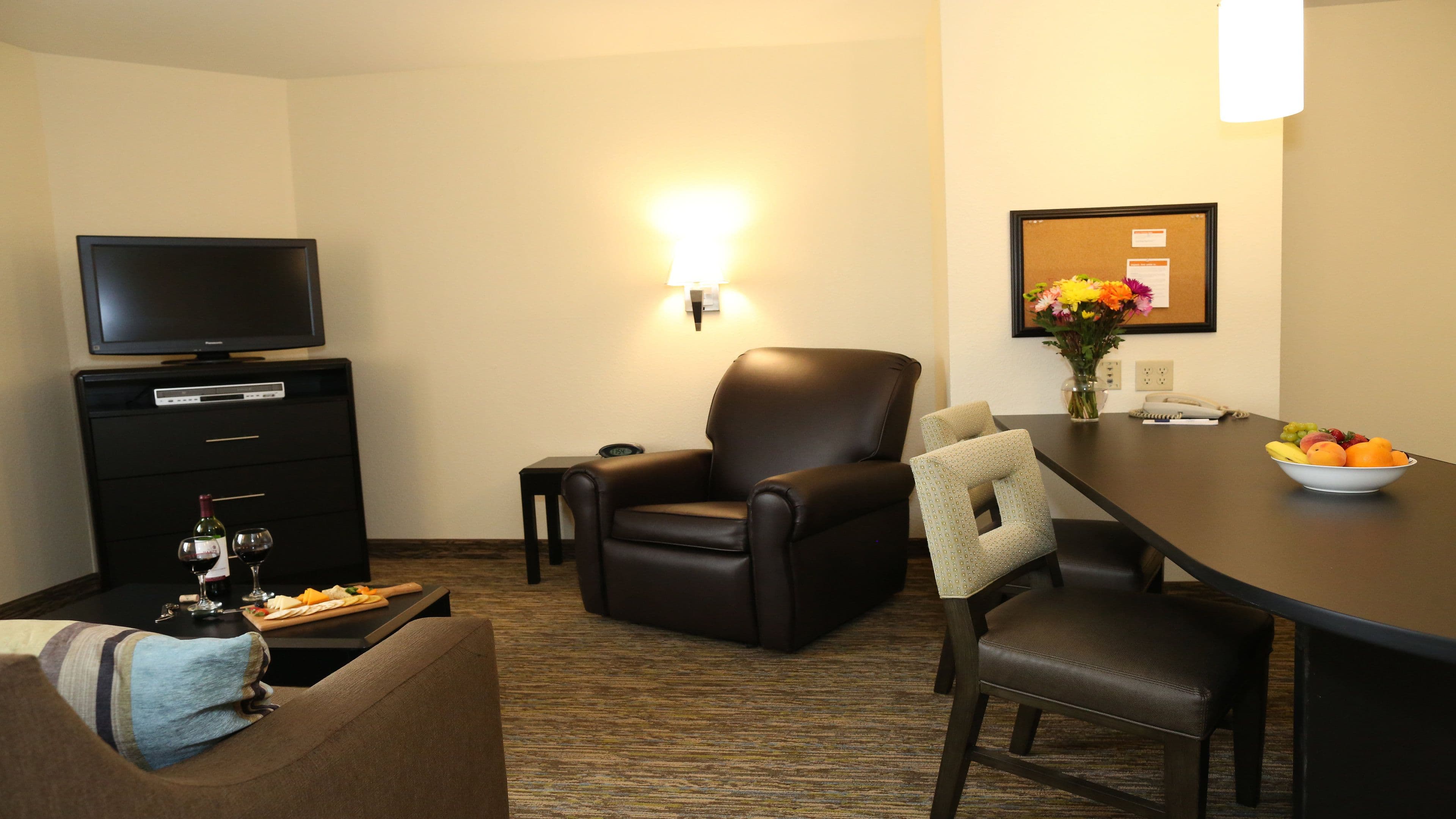 Candlewood Suites East Lansing — 12