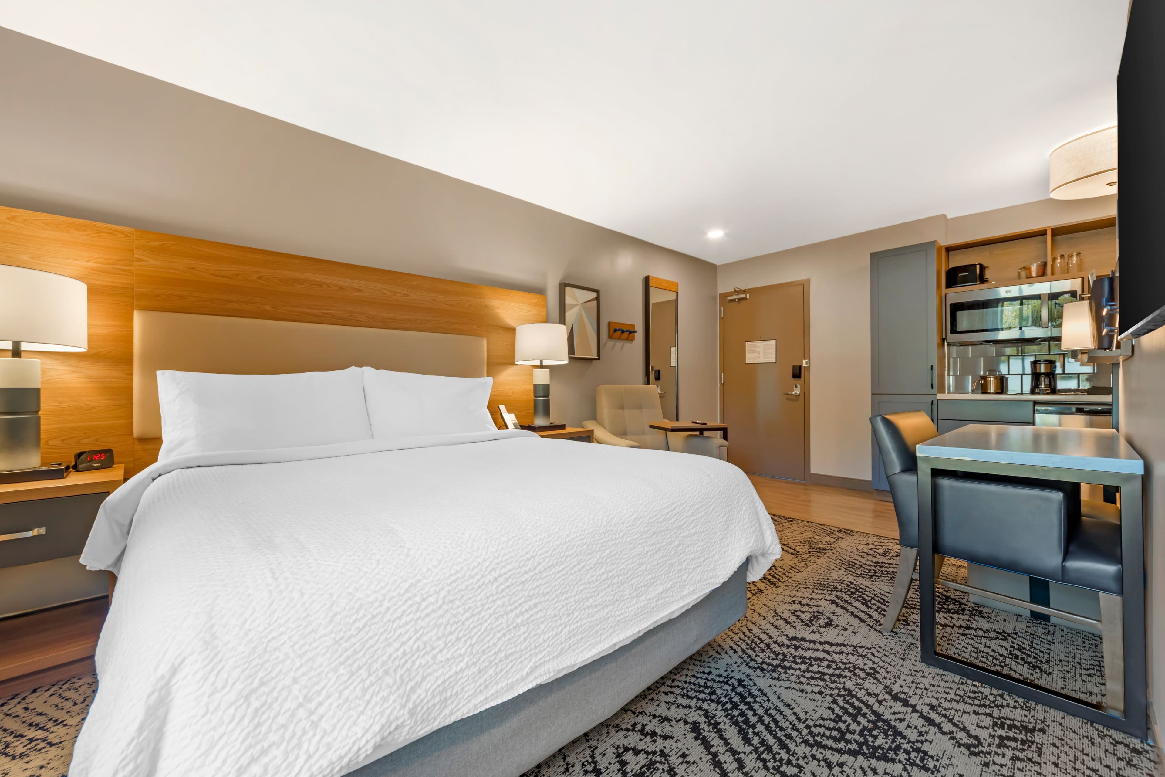 Candlewood Suites Lawrenceville - Princeton - Image 2