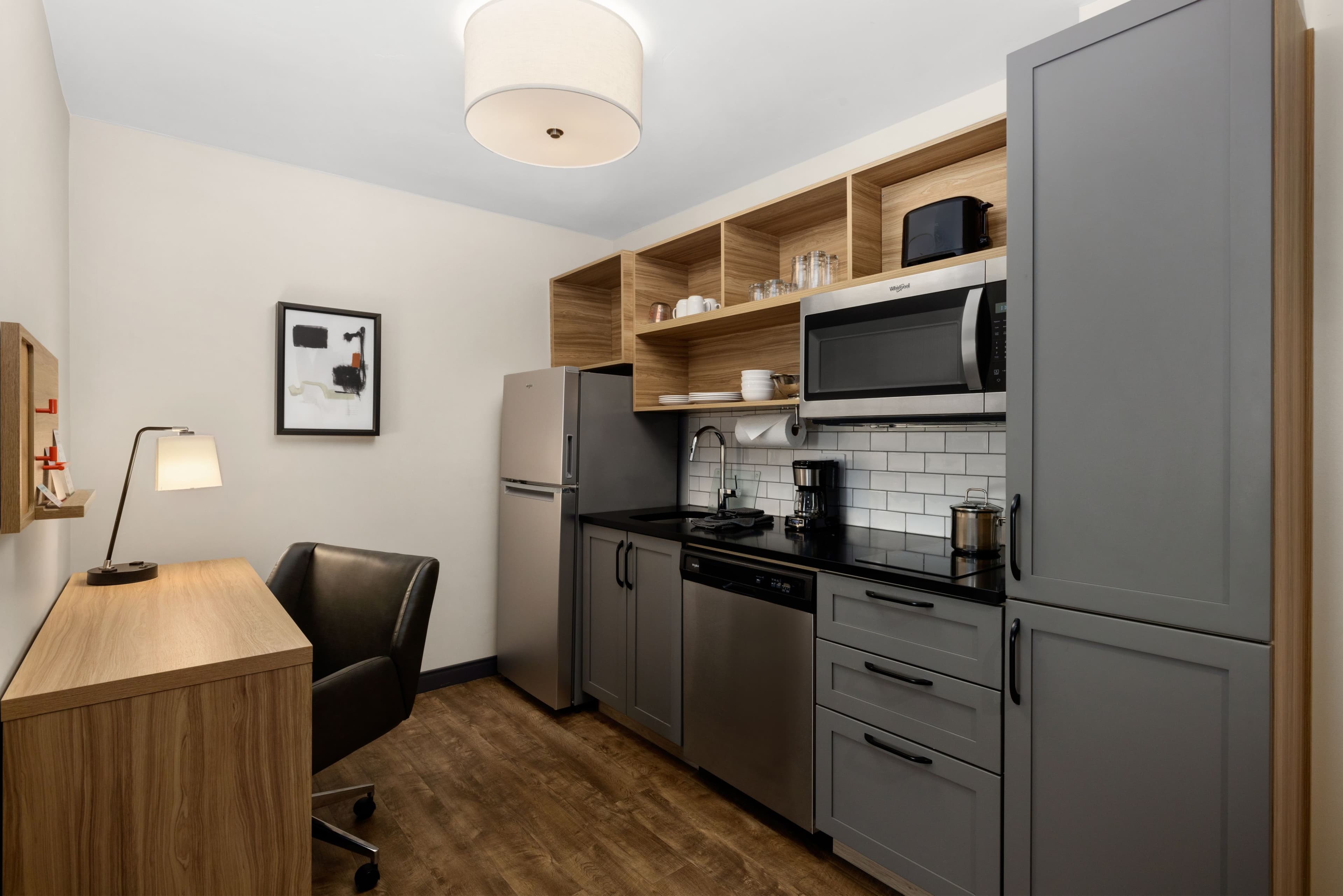 2 Queen Studio Suite - Image 3