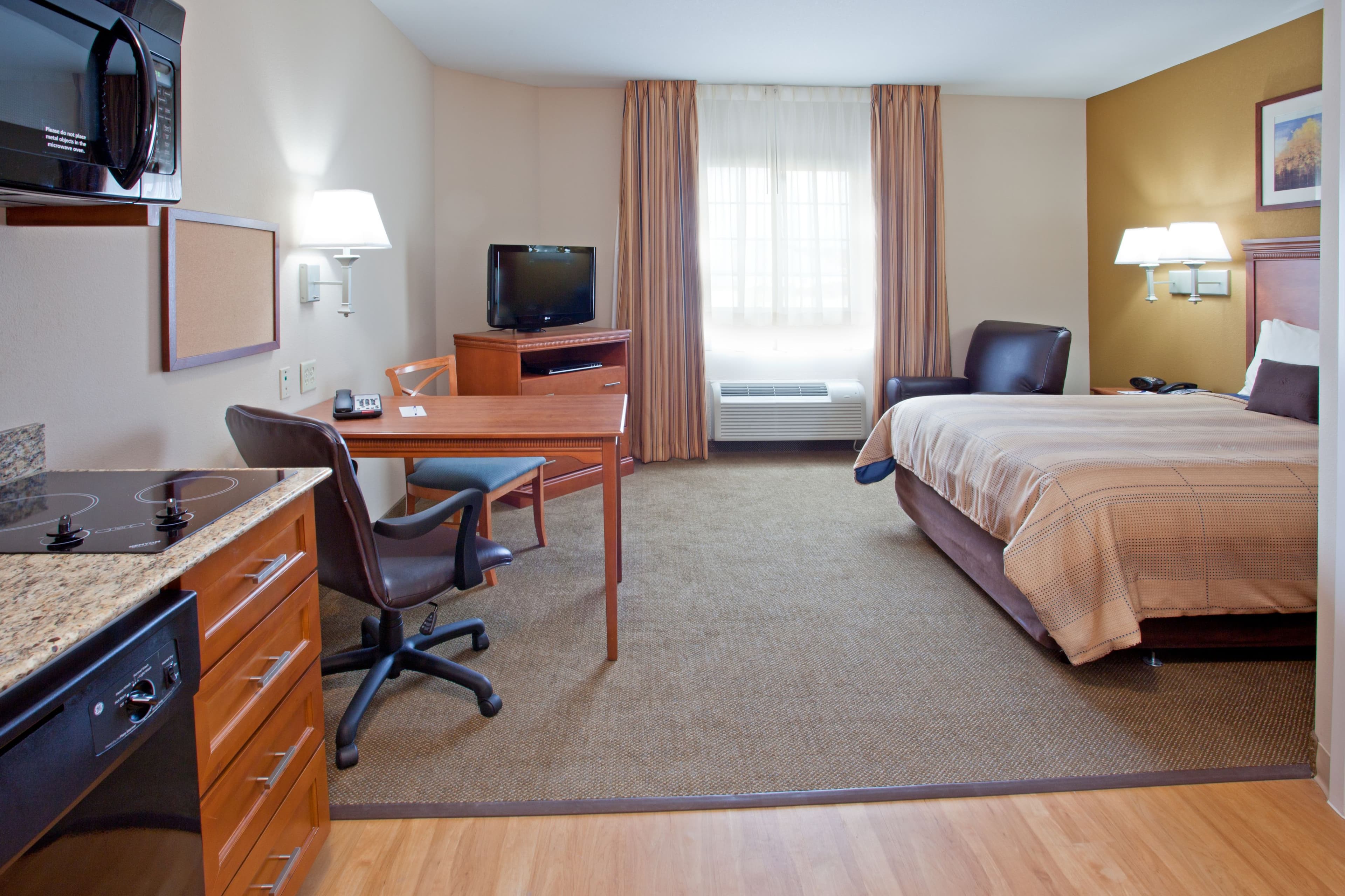 Candlewood Suites League City - Image 5