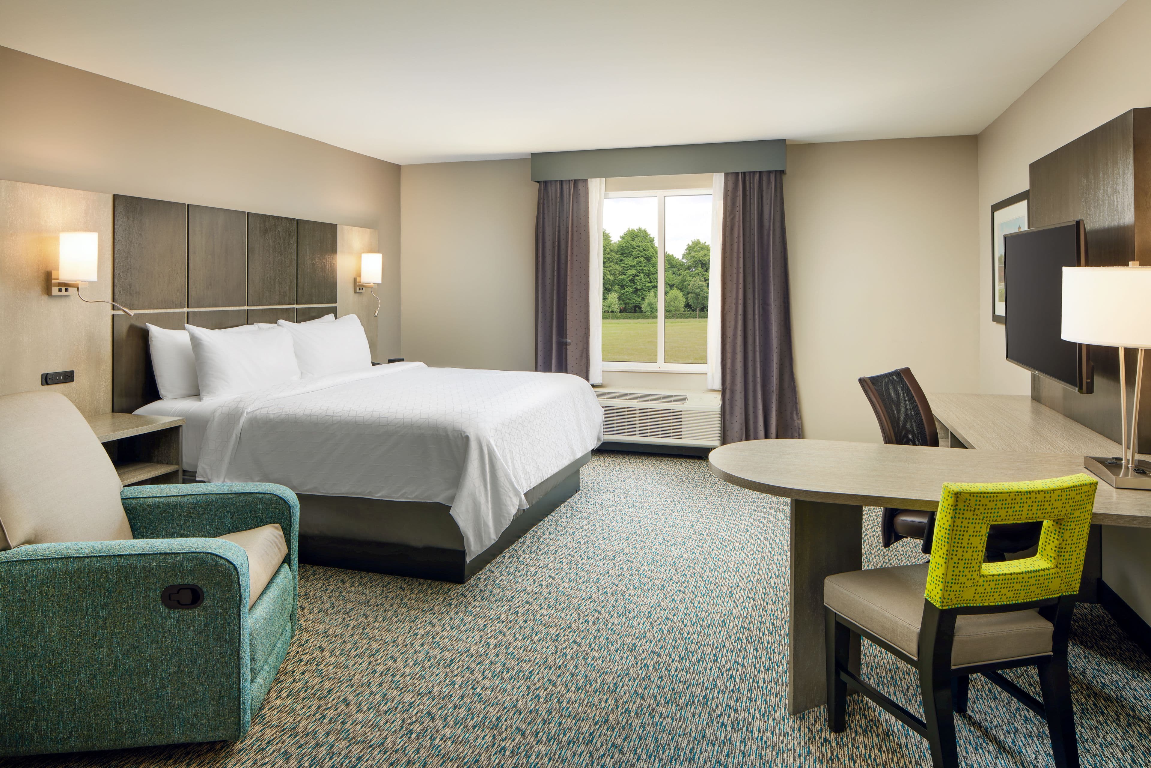 Candlewood Suites Lebanon - Image 4
