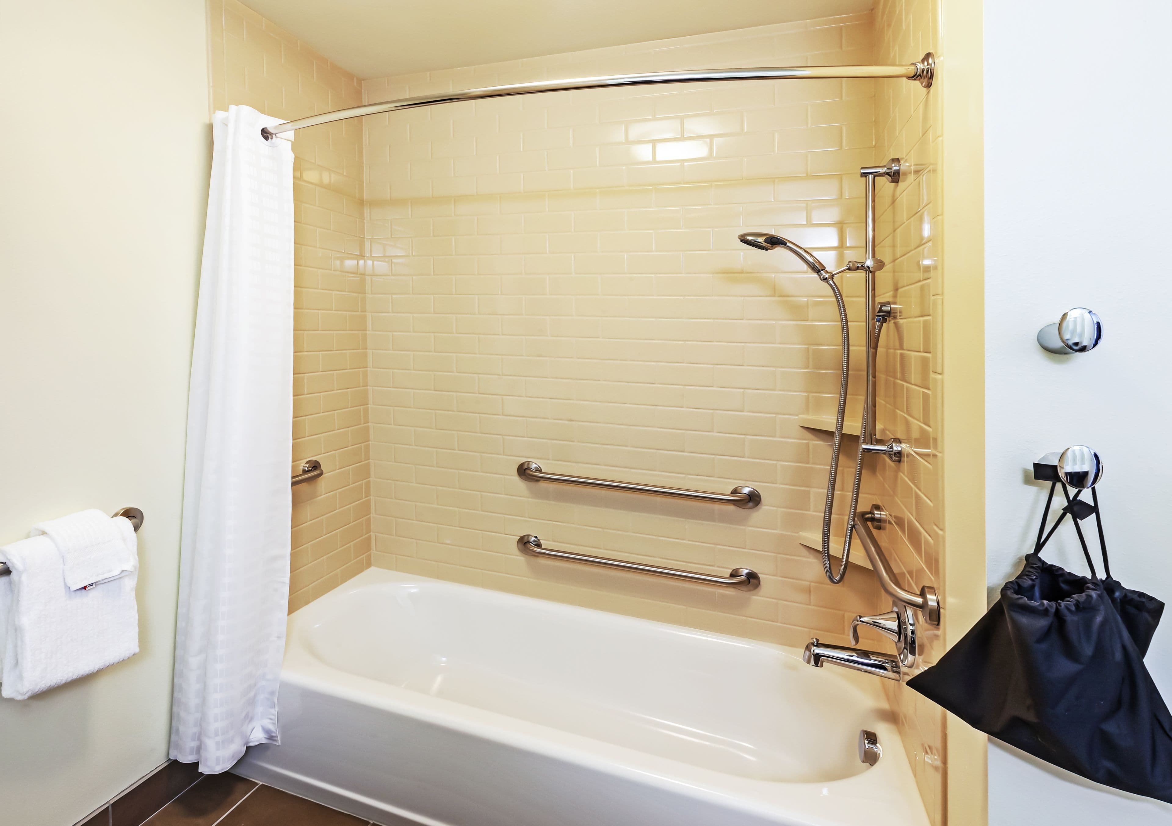 Candlewood Suites Lenexa - Overland Park Area — 9