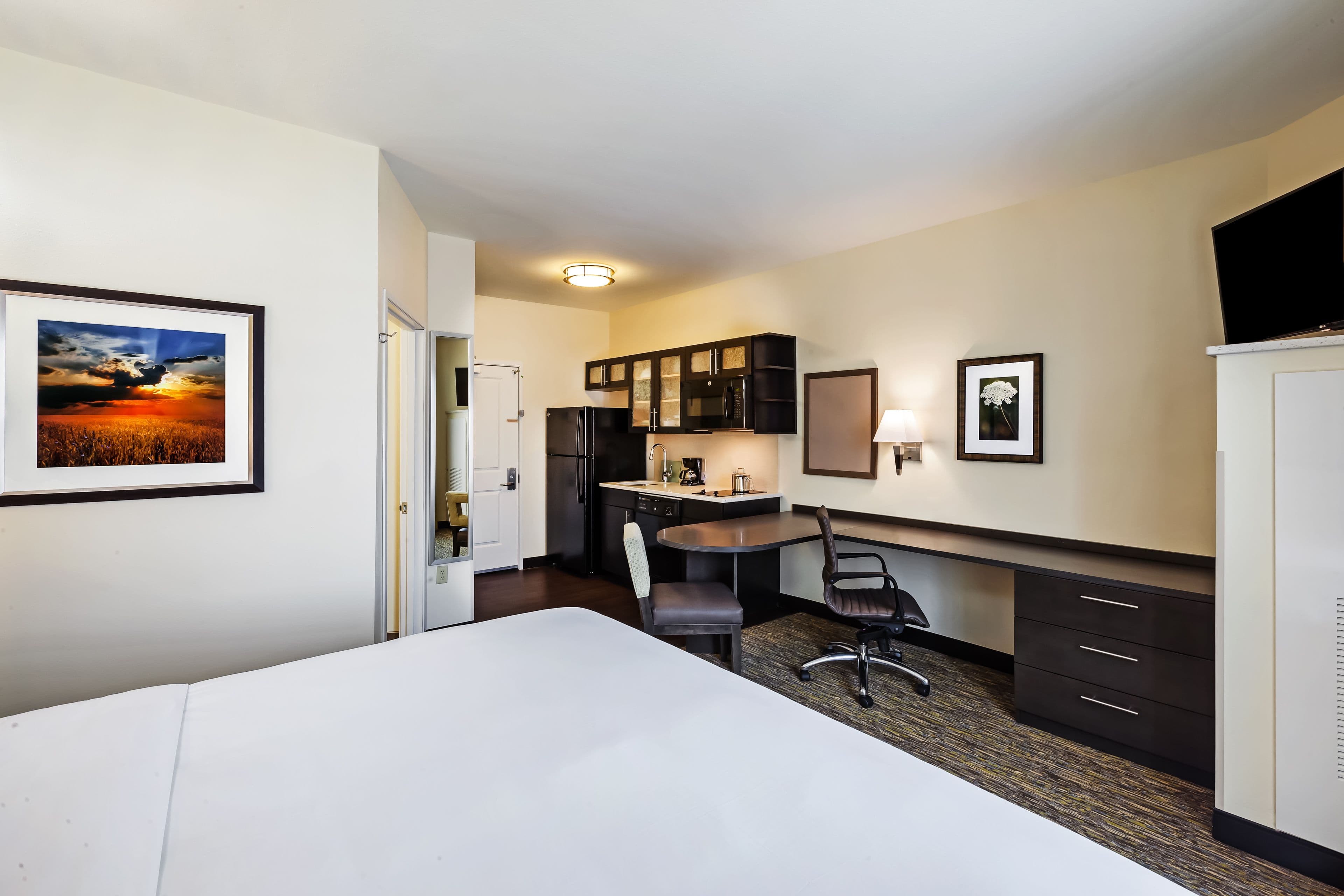 Candlewood Suites Lenexa - Overland Park Area — 8