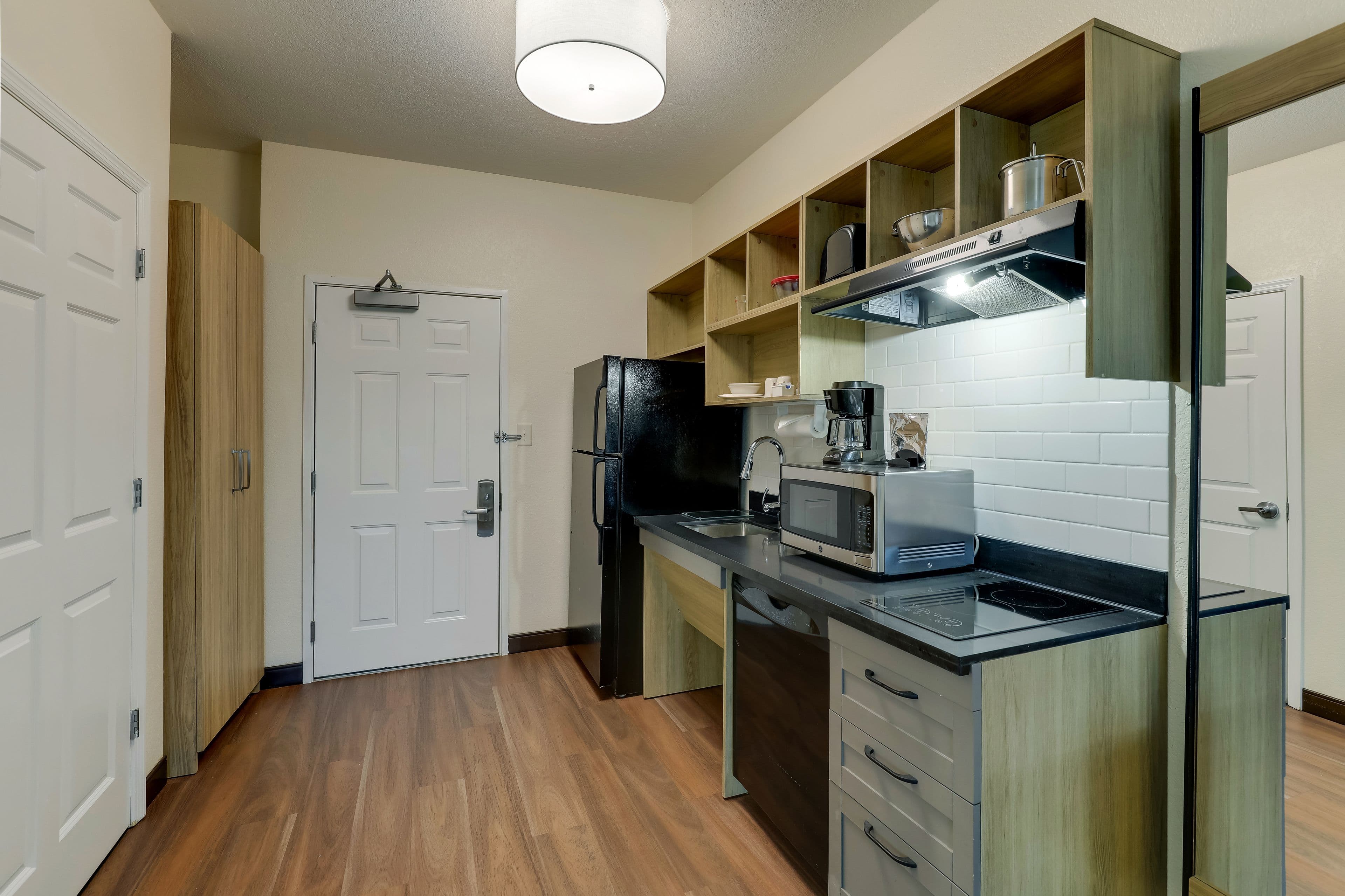 Candlewood Suites Lexington — 14