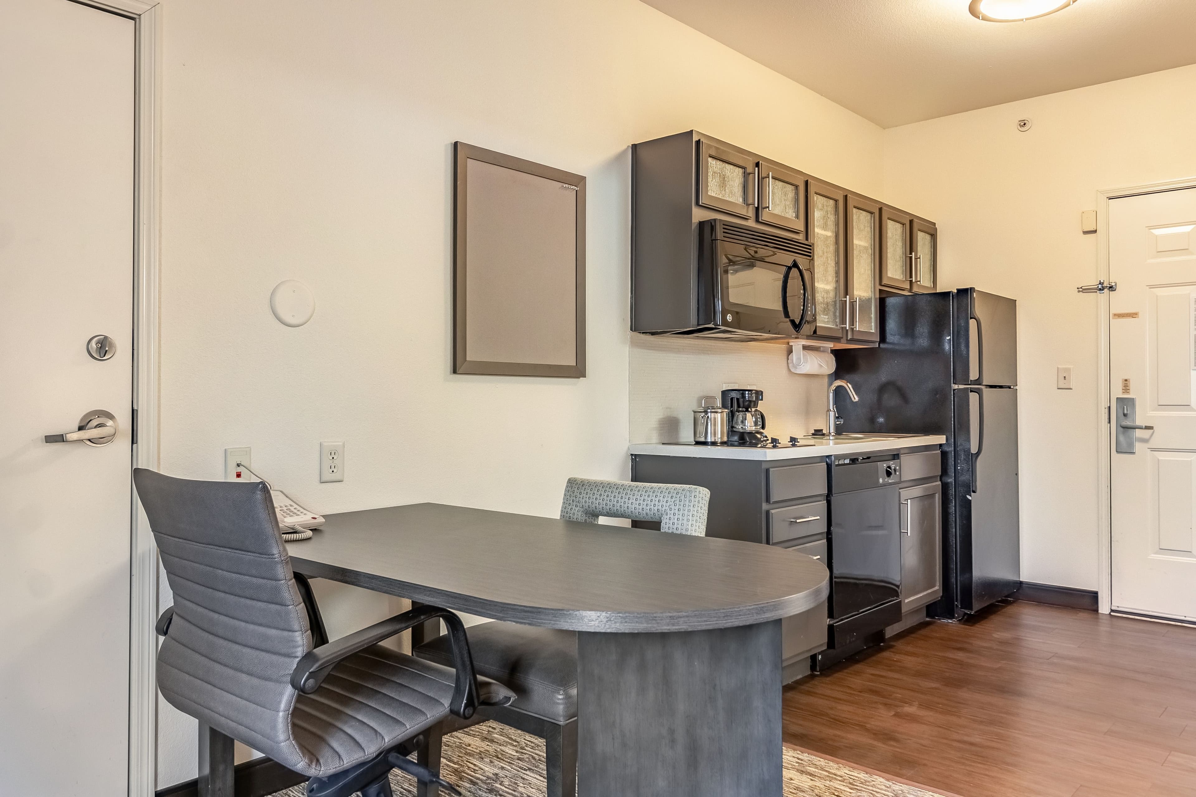 Candlewood Suites Lincoln — 6