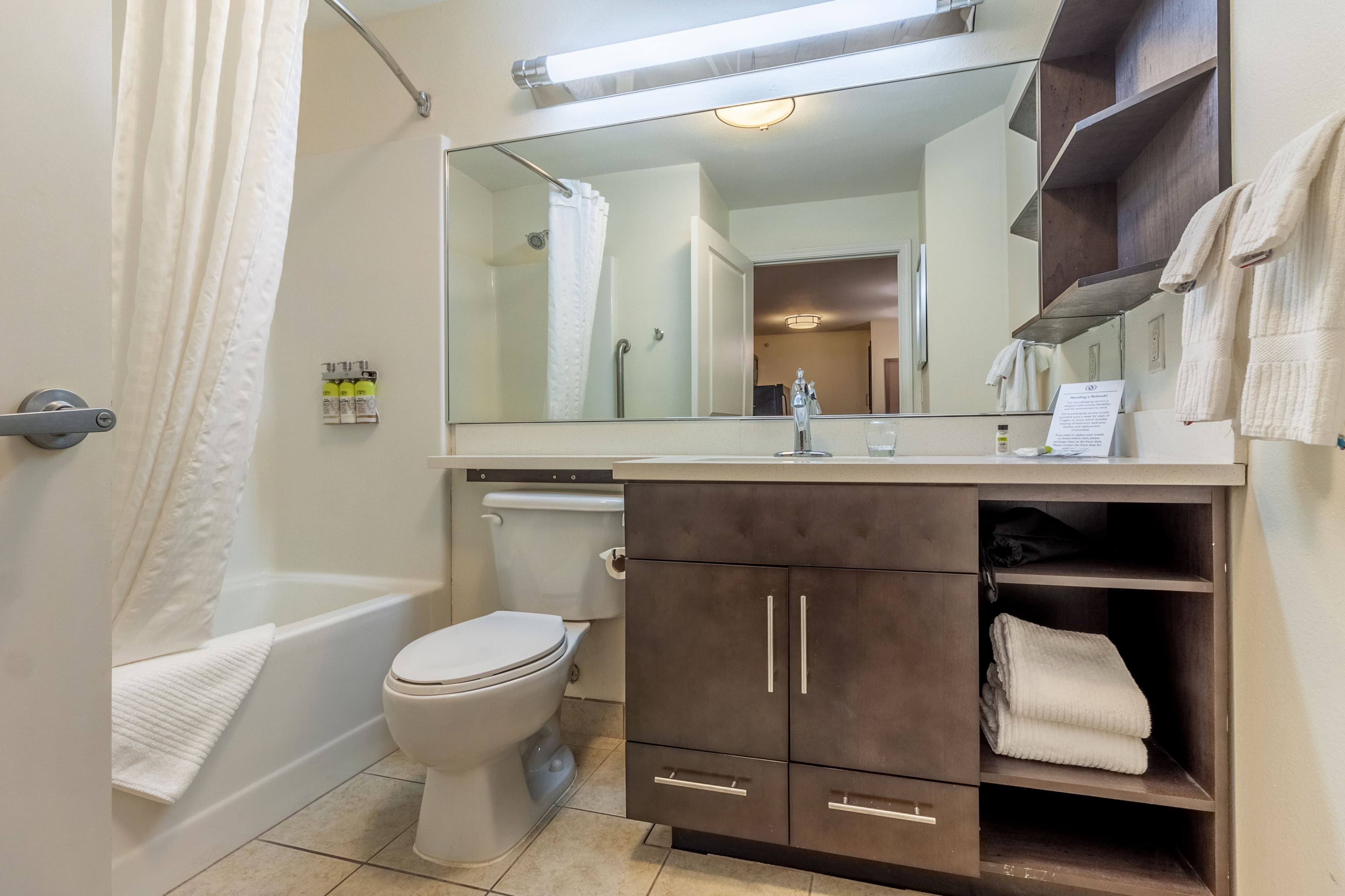 Candlewood Suites Lincoln — 11