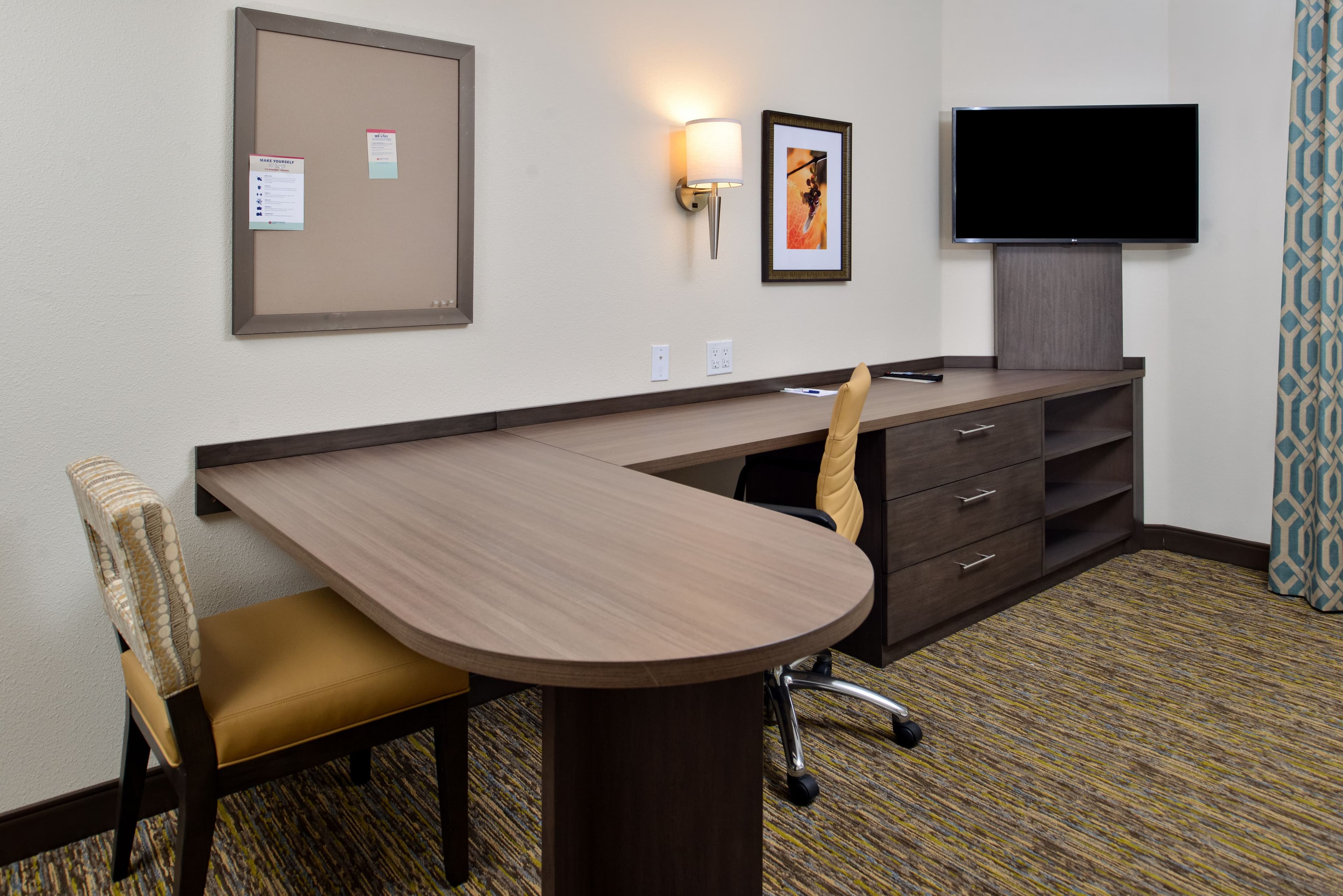 Candlewood Suites Lodi — 10