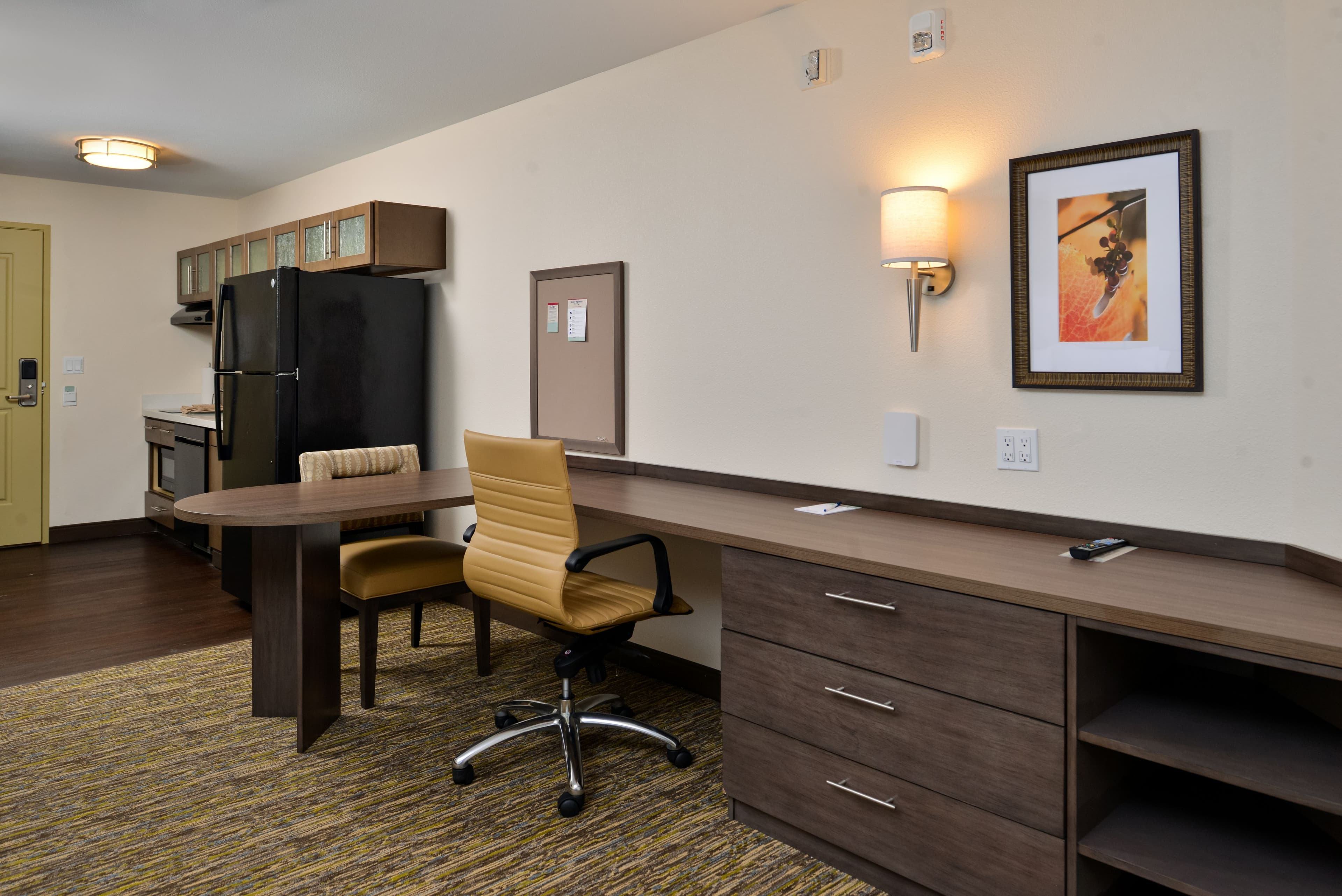 Candlewood Suites Lodi - Image 5