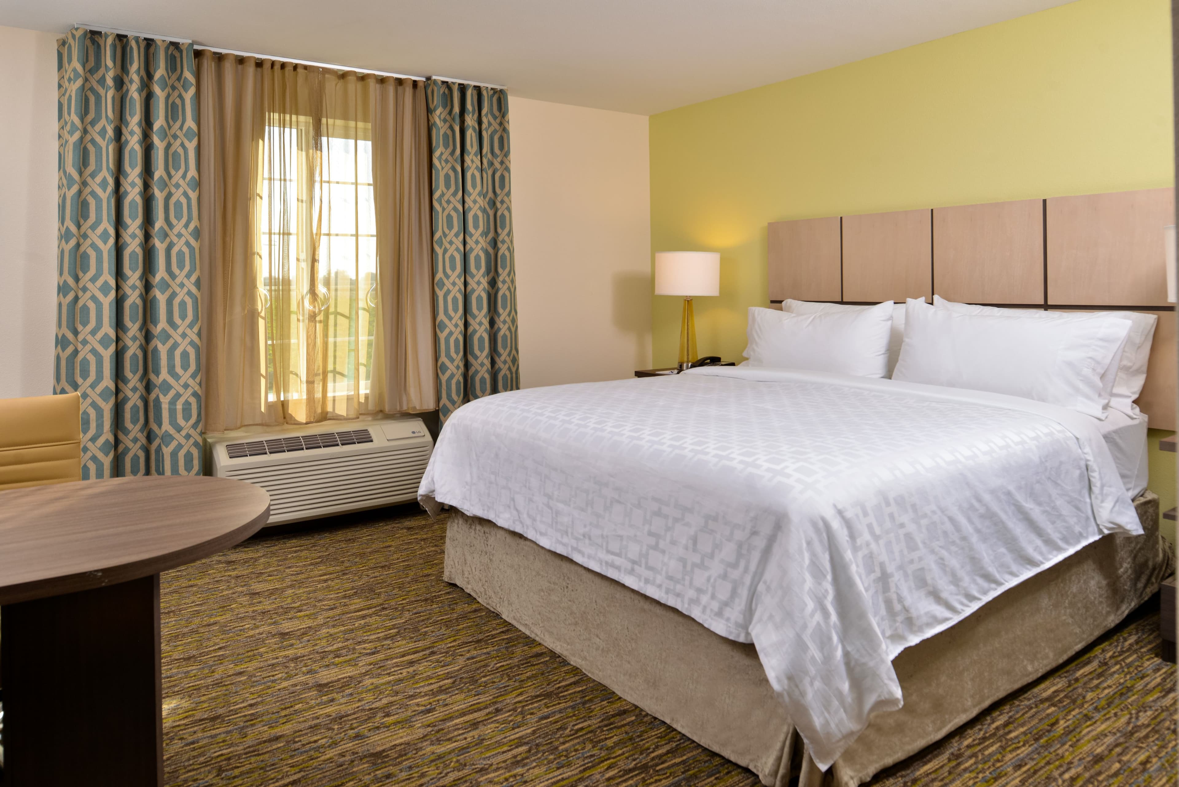 Candlewood Suites Lodi — 9