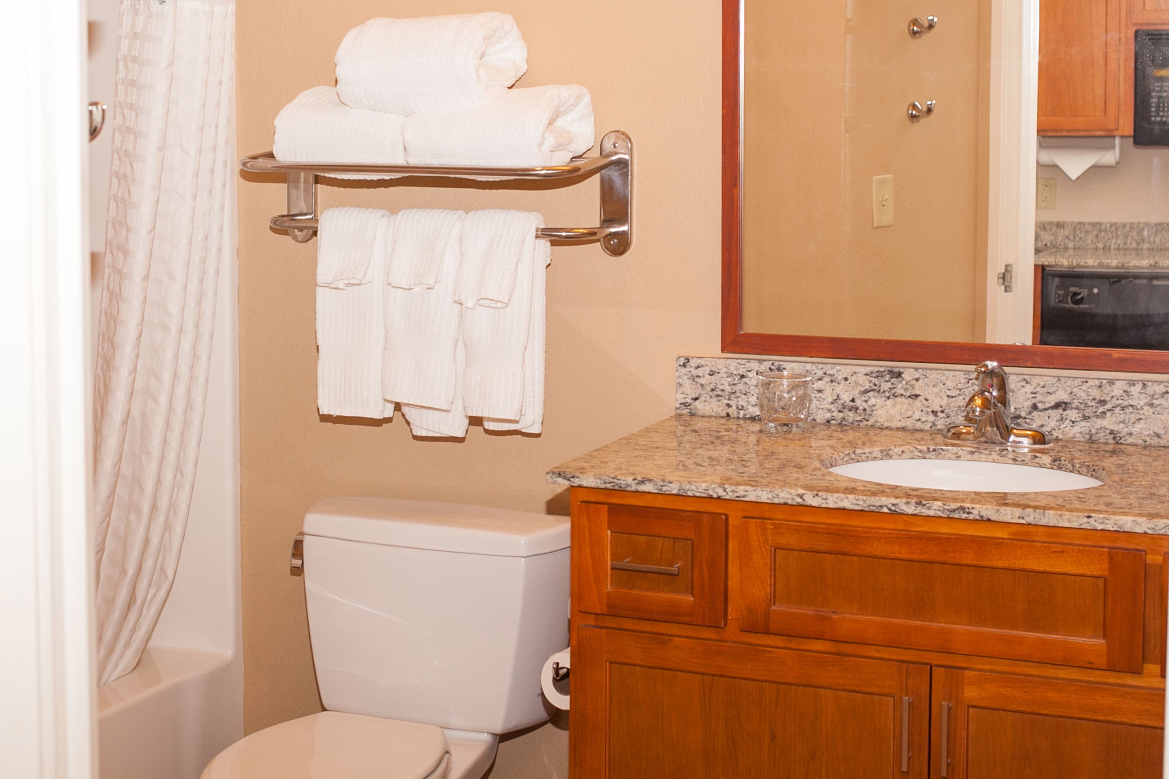 Candlewood Suites Logan - Image 4