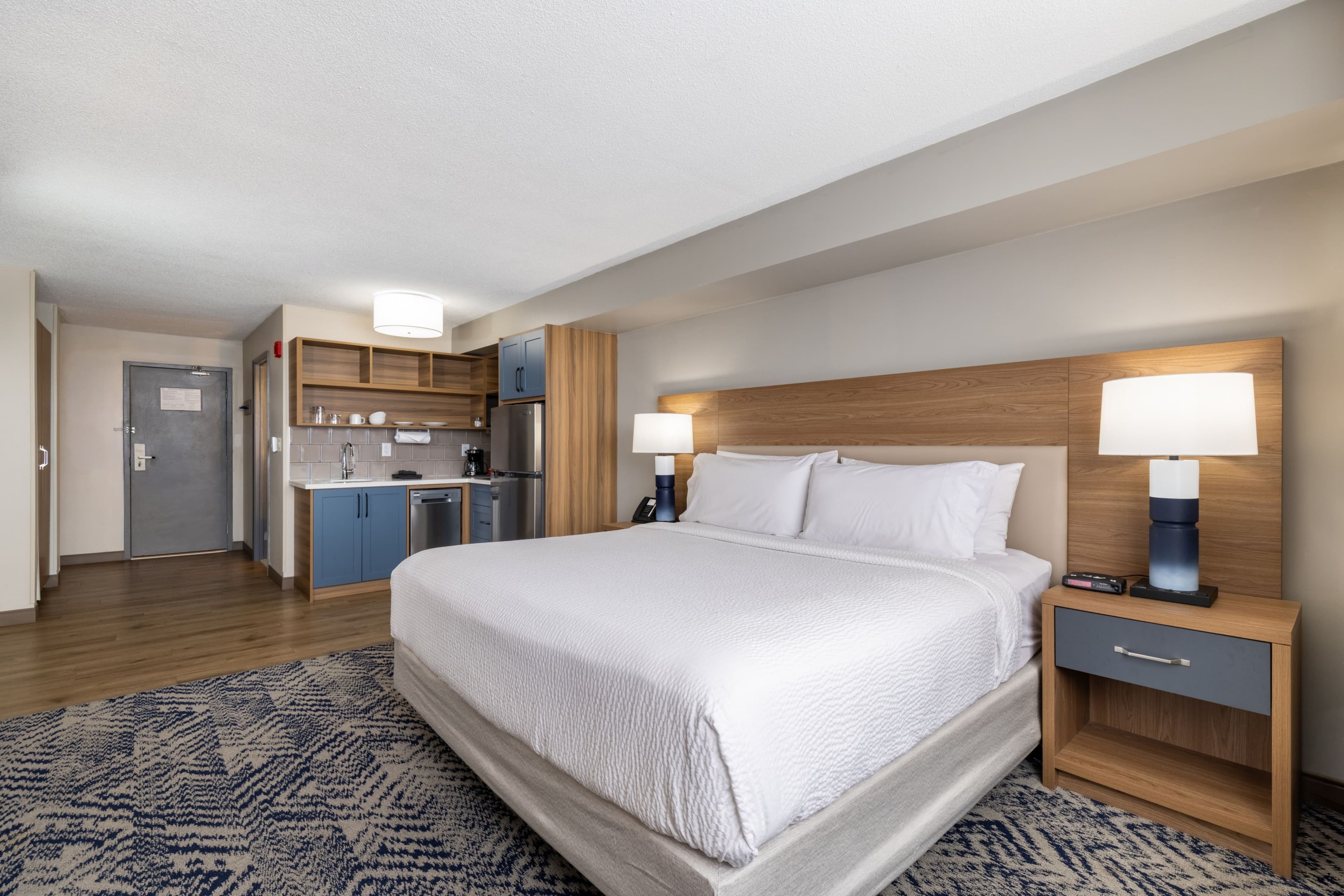Candlewood Suites London South - Image 2