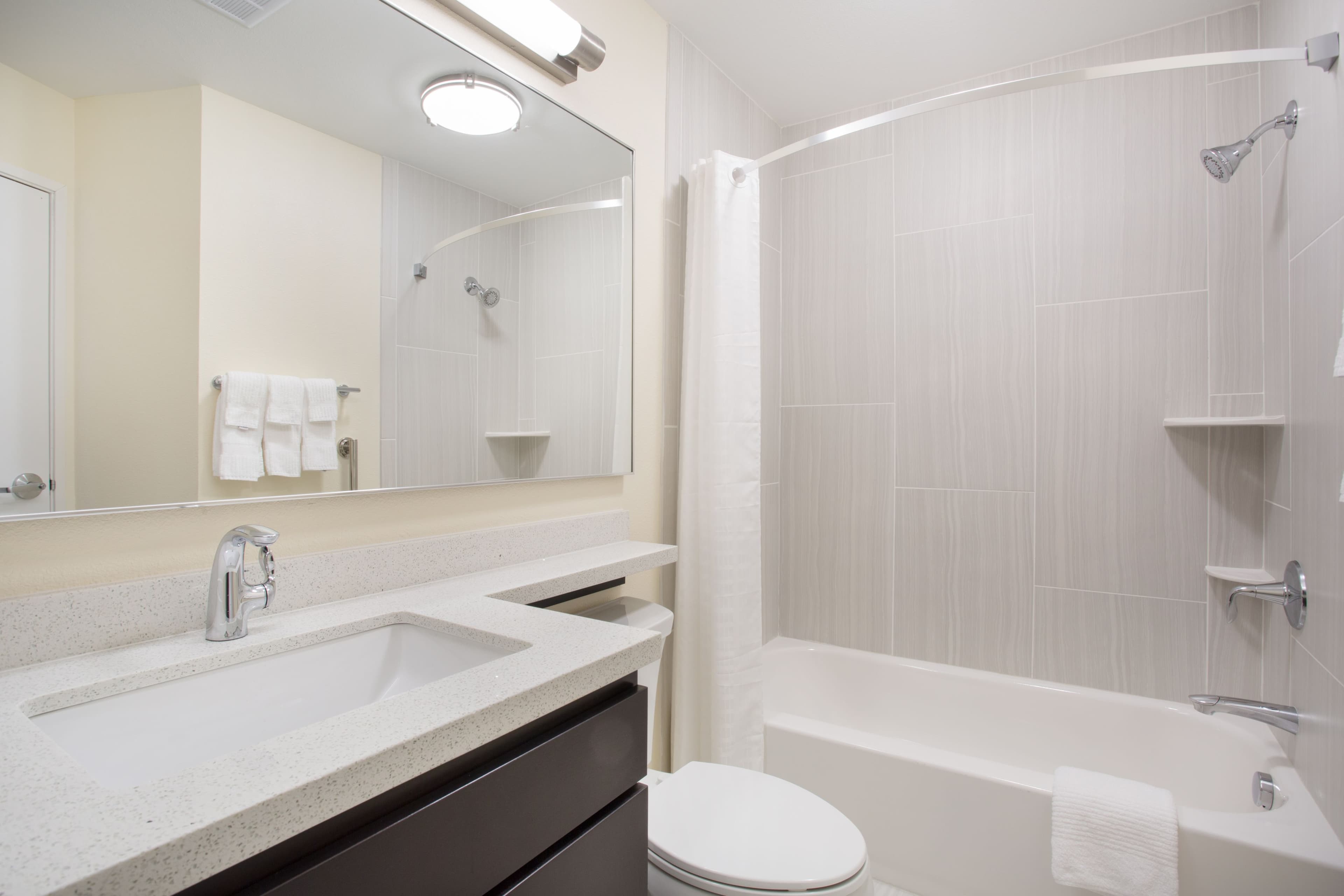 1 King Studio Suite - Image 4