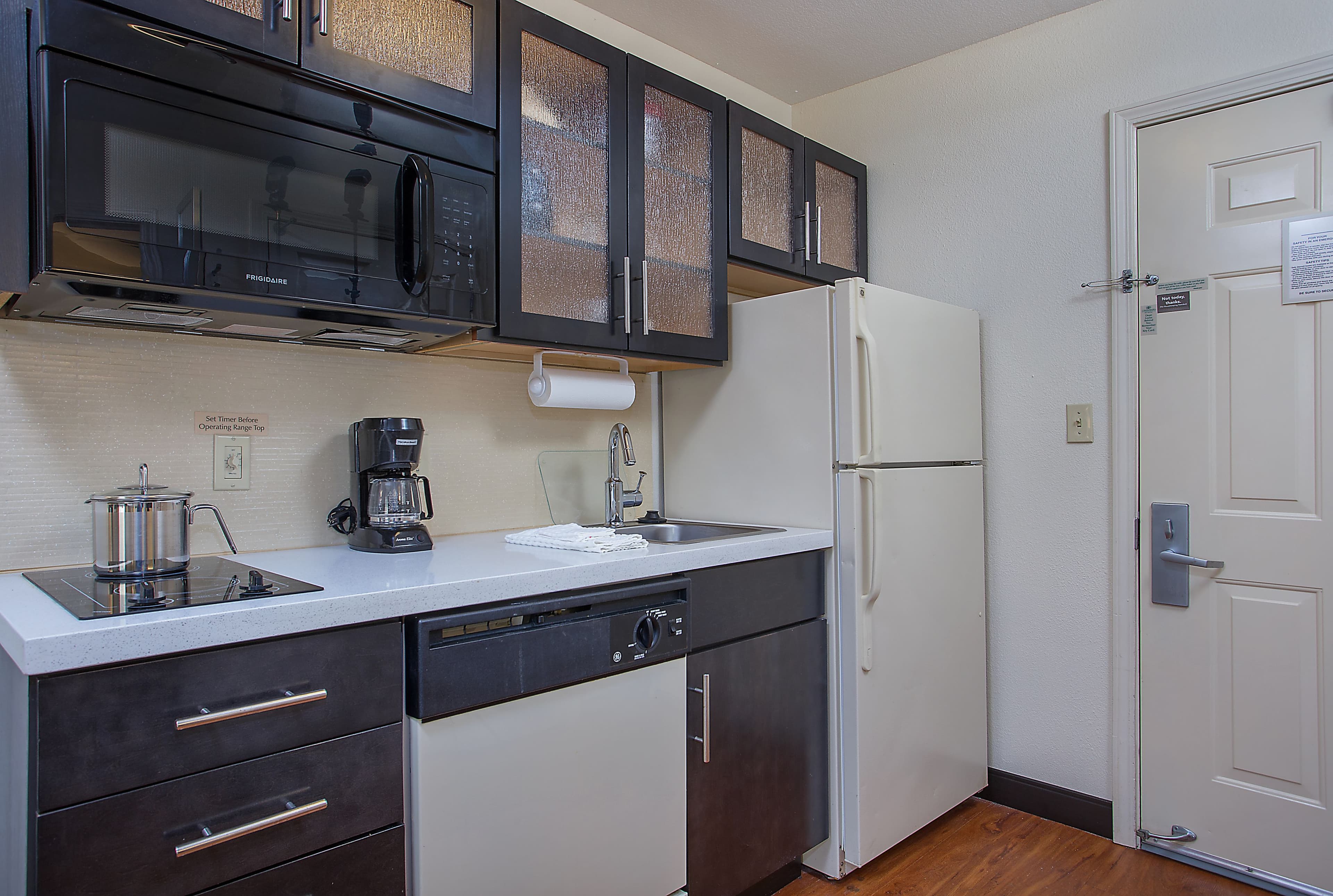 Candlewood Suites Louisville Airport - Image 5