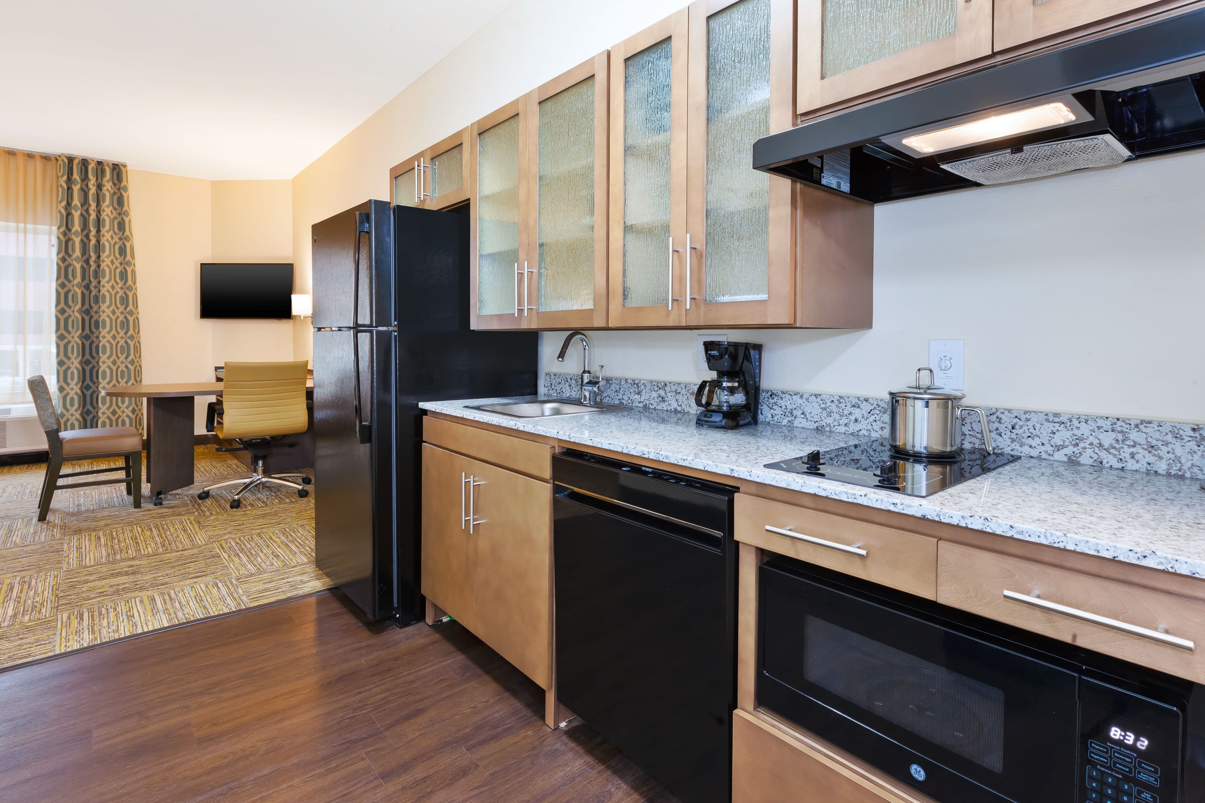 Candlewood Suites Louisville - NE Downtown Area - Image 5