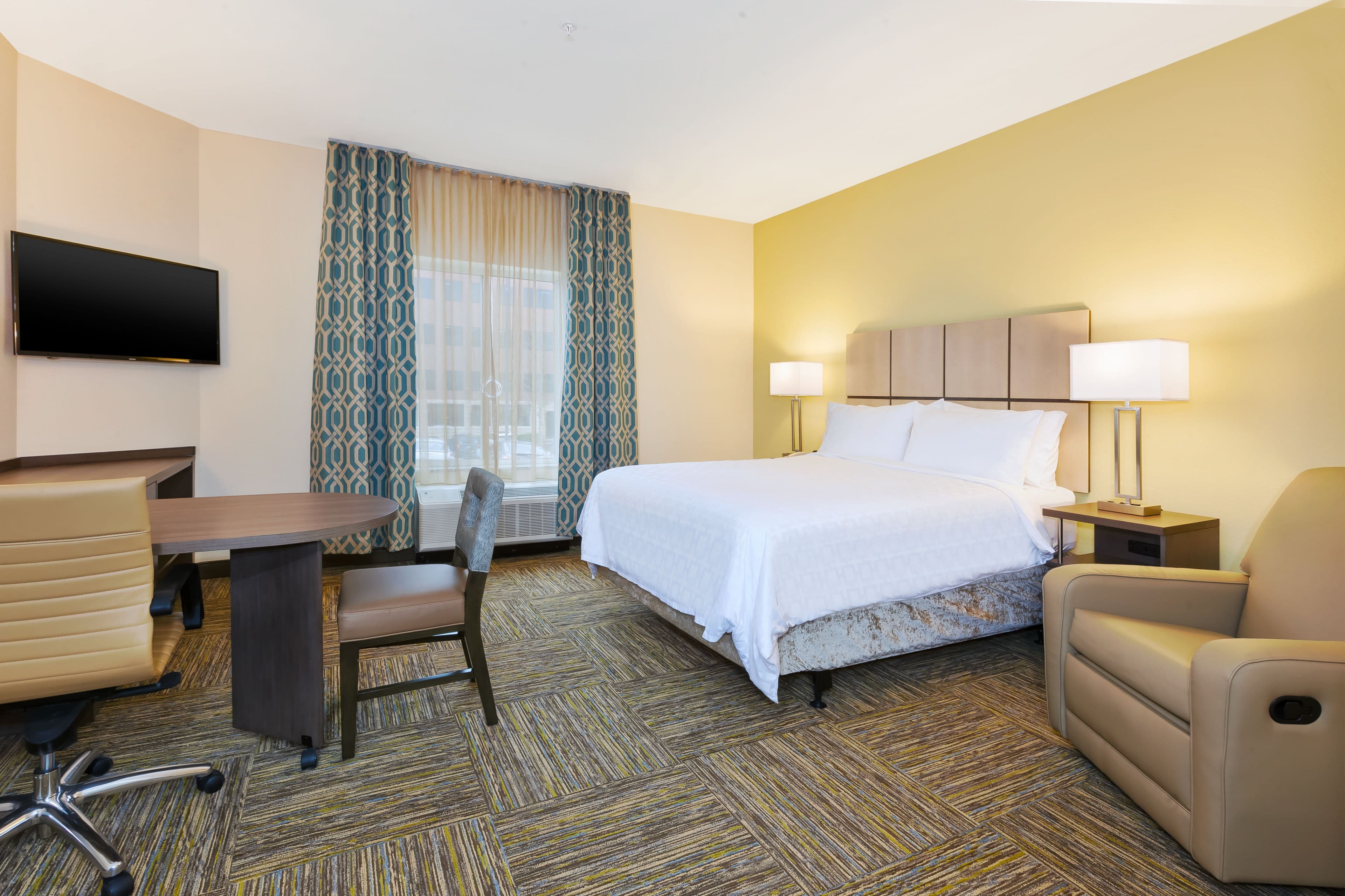 Candlewood Suites Louisville - NE Downtown Area — 6