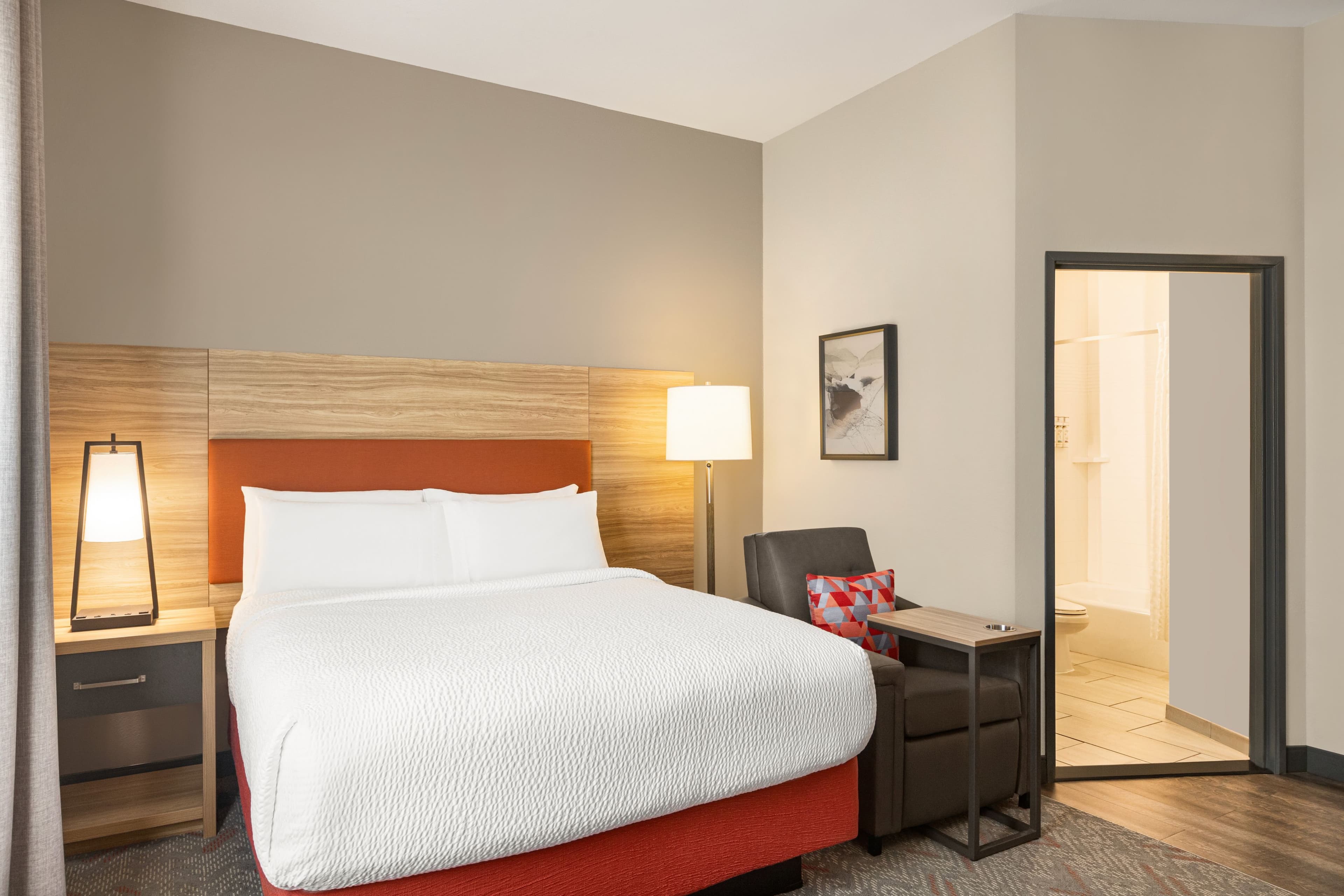 Candlewood Suites Loveland - Image 2
