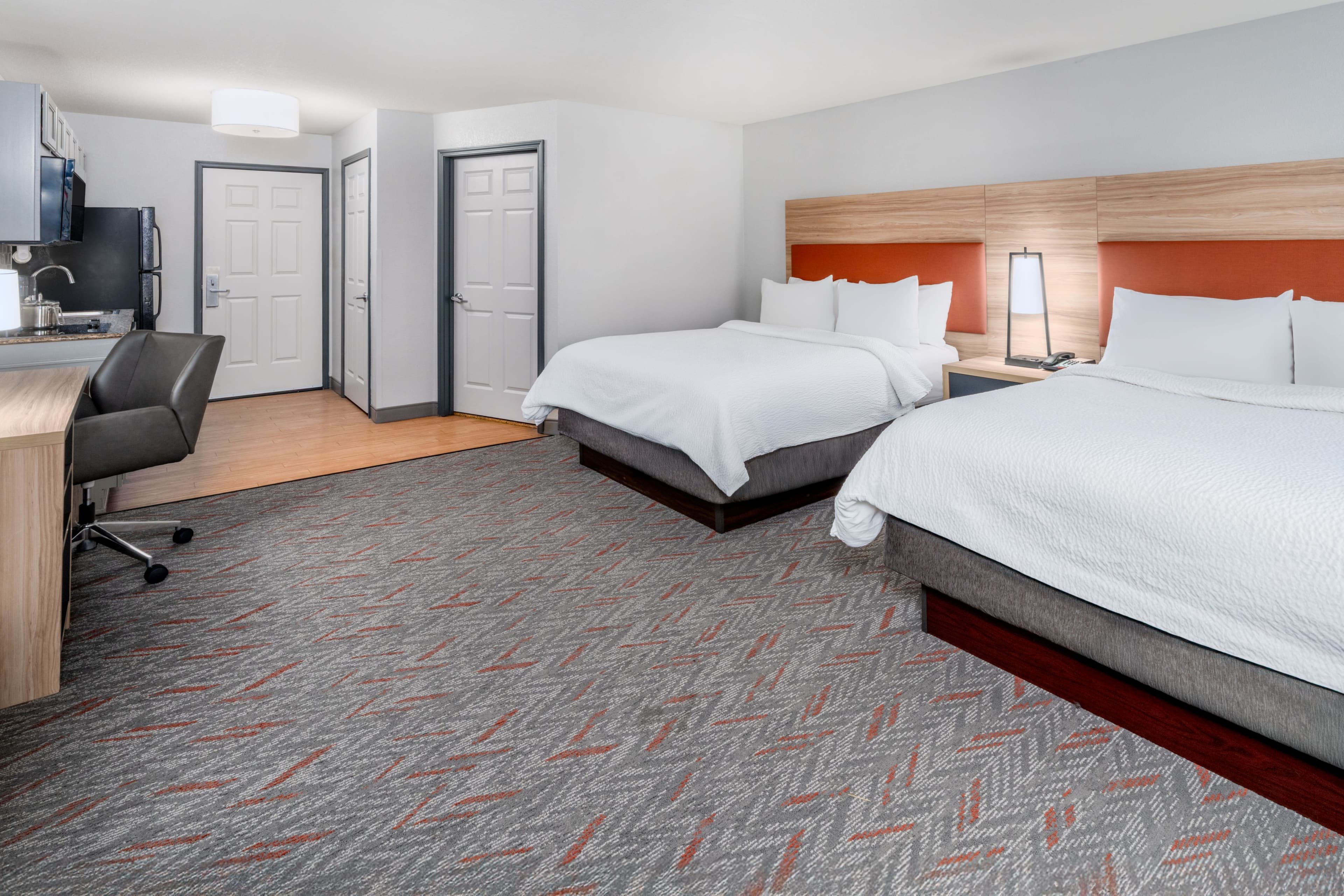 Candlewood Suites Loveland — 8