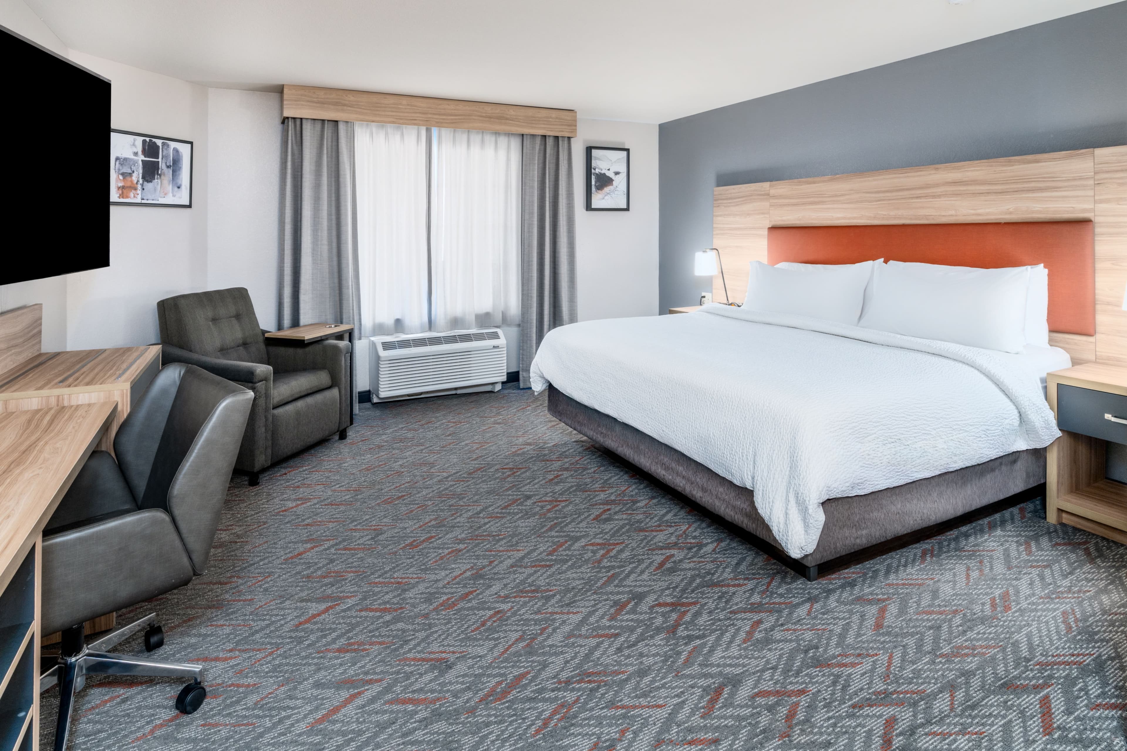 Candlewood Suites Loveland - Image 3
