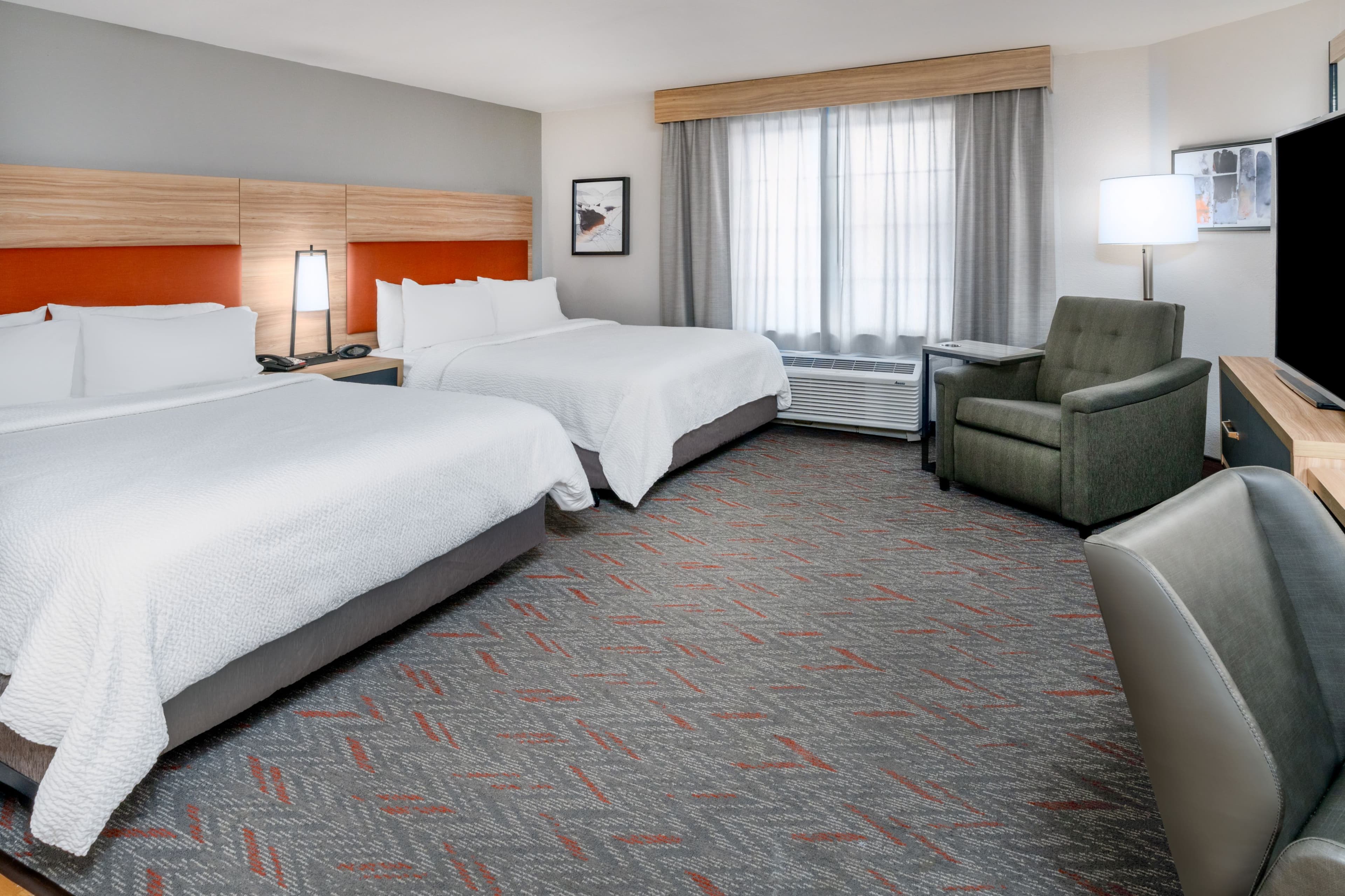 Candlewood Suites Loveland — 6
