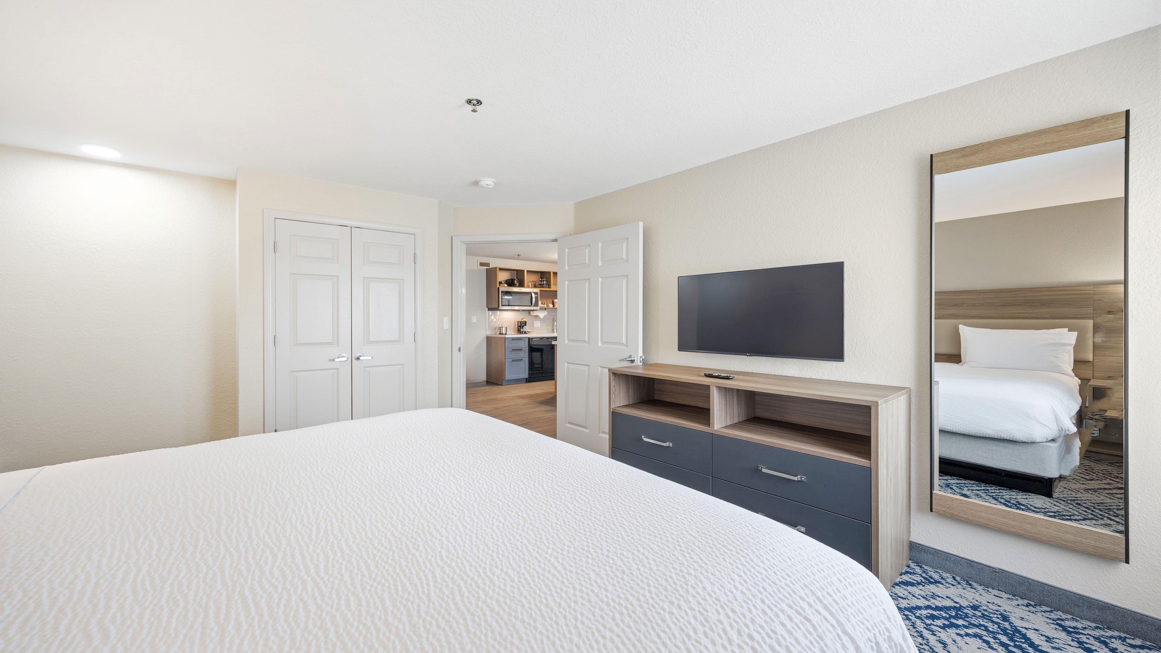 Candlewood Suites Macon — 18