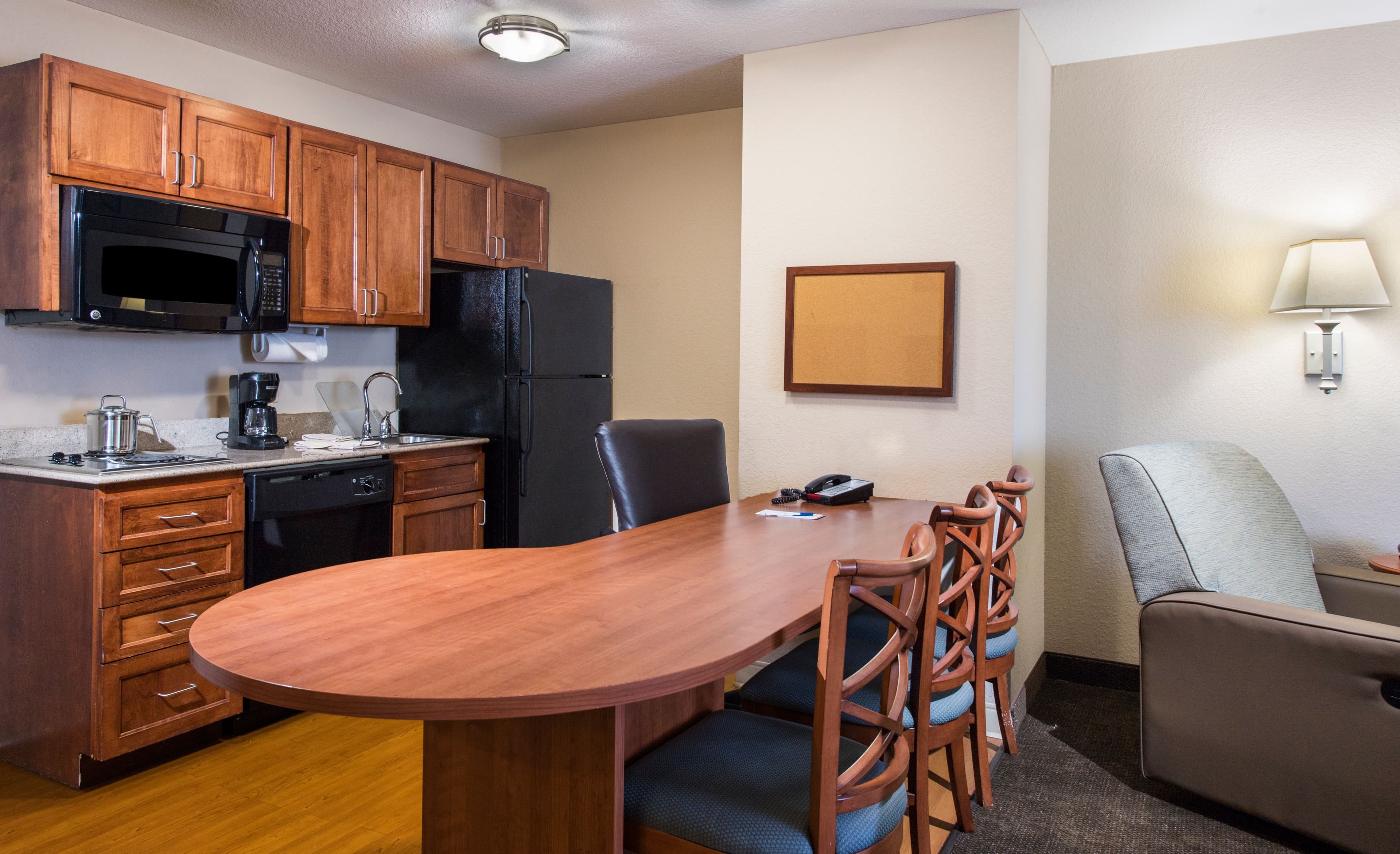 Candlewood Suites Macon — 25