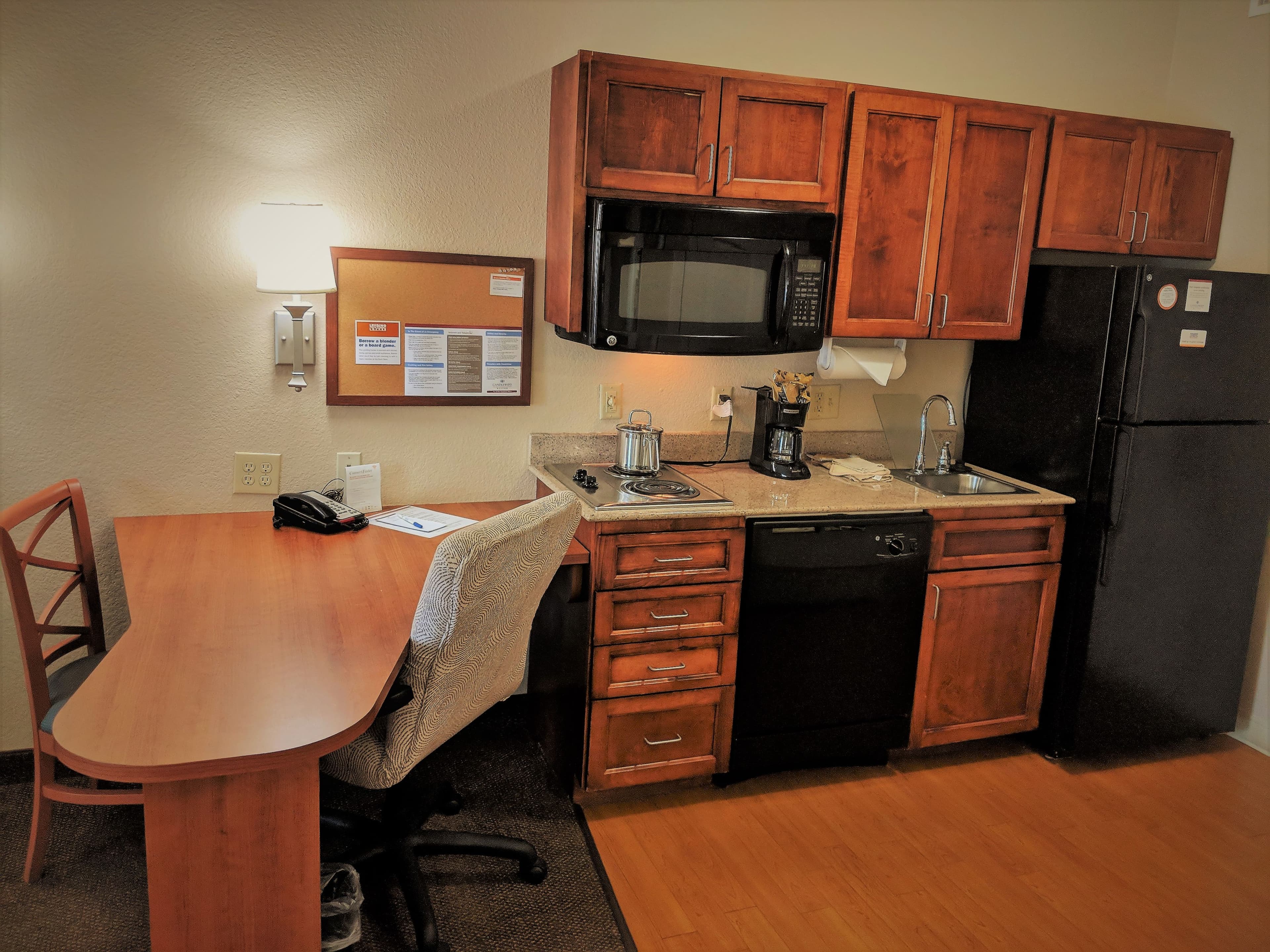 Candlewood Suites Macon — 17