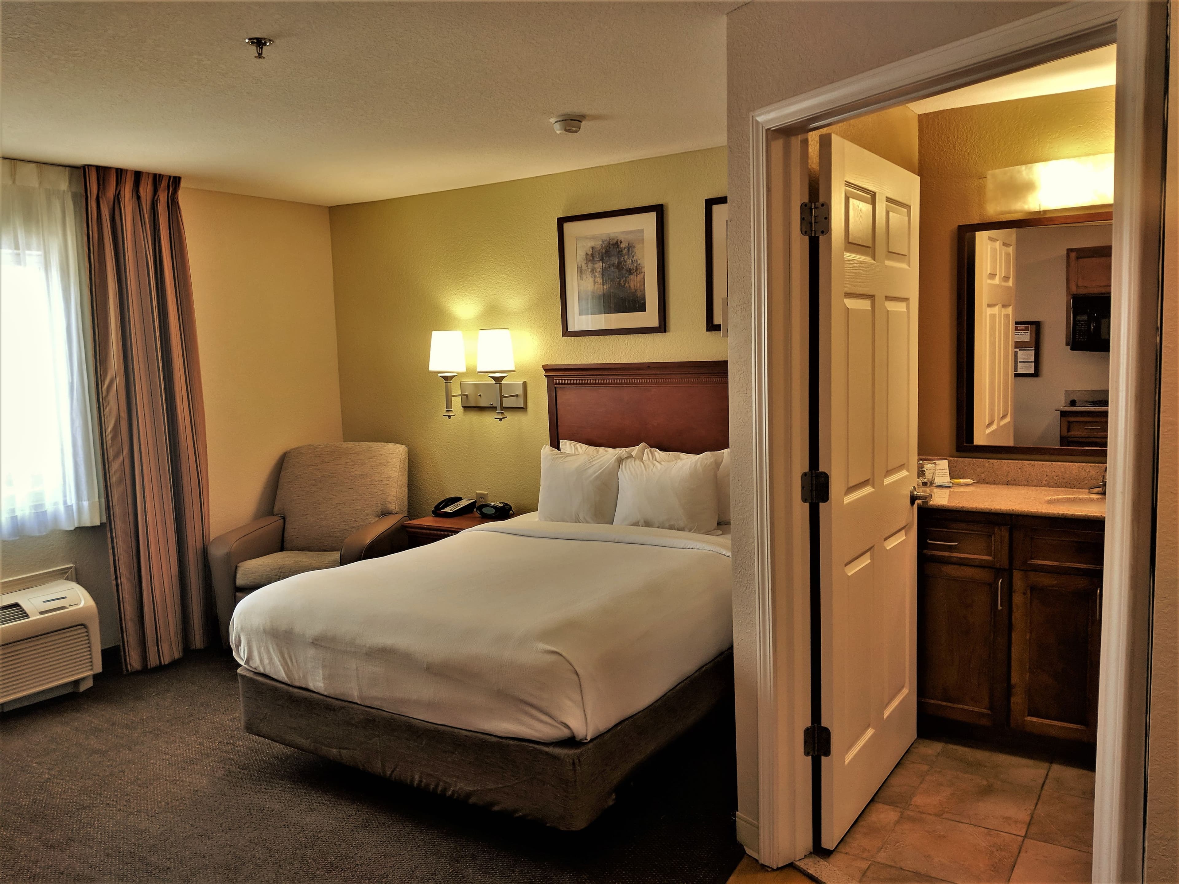 Candlewood Suites Macon - Image 2