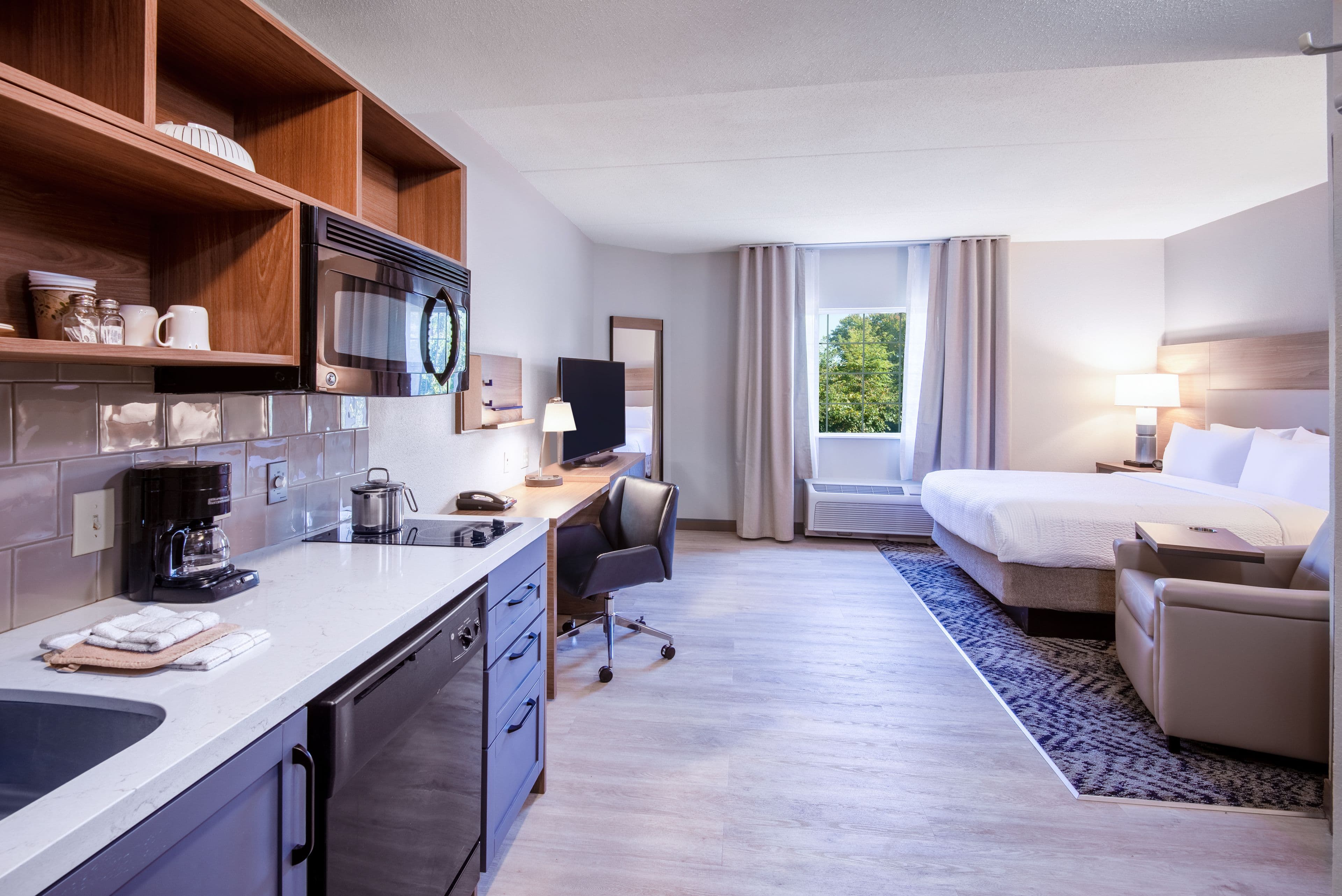 Candlewood Suites Manassas - Image 3