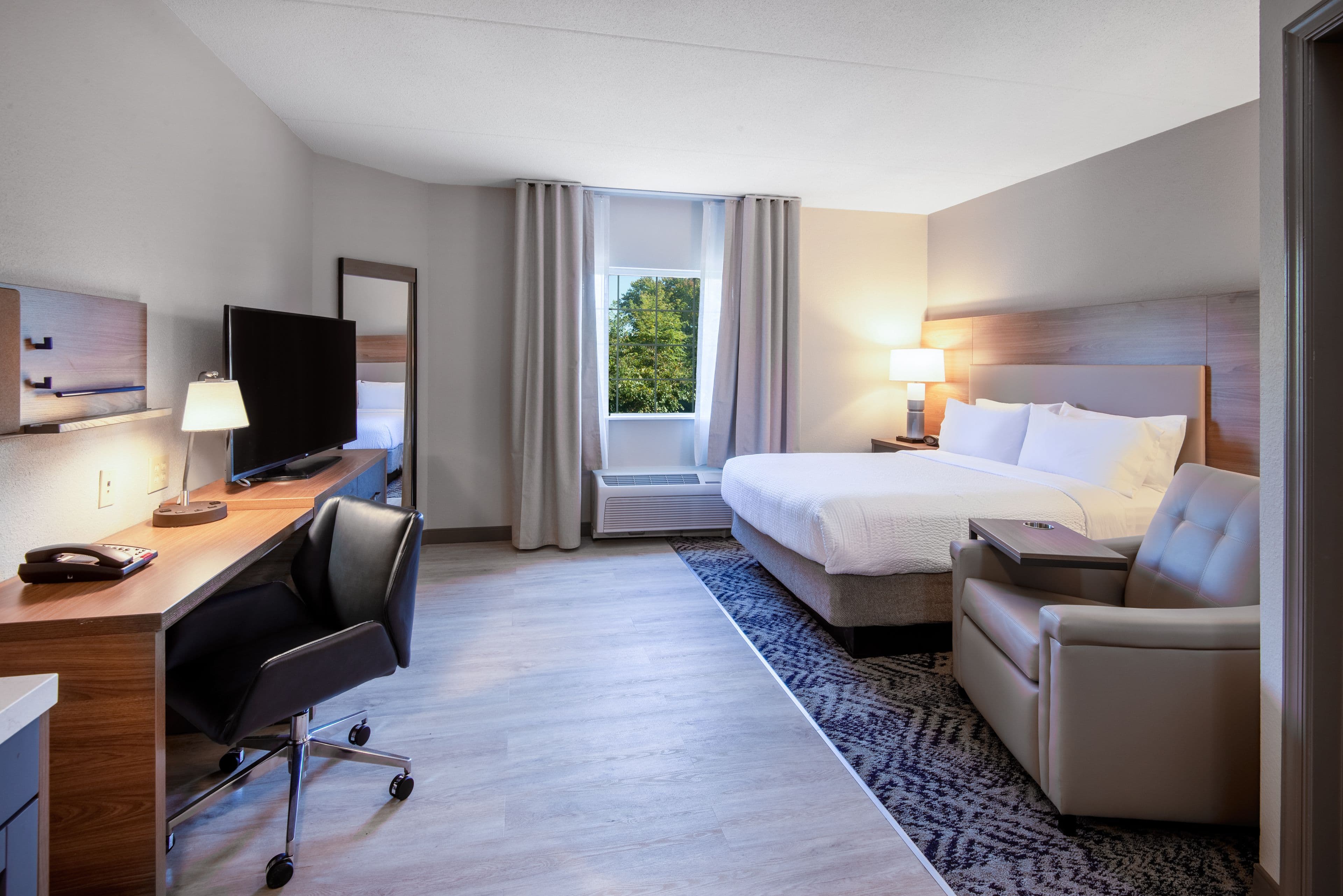 Candlewood Suites Manassas - Image 5