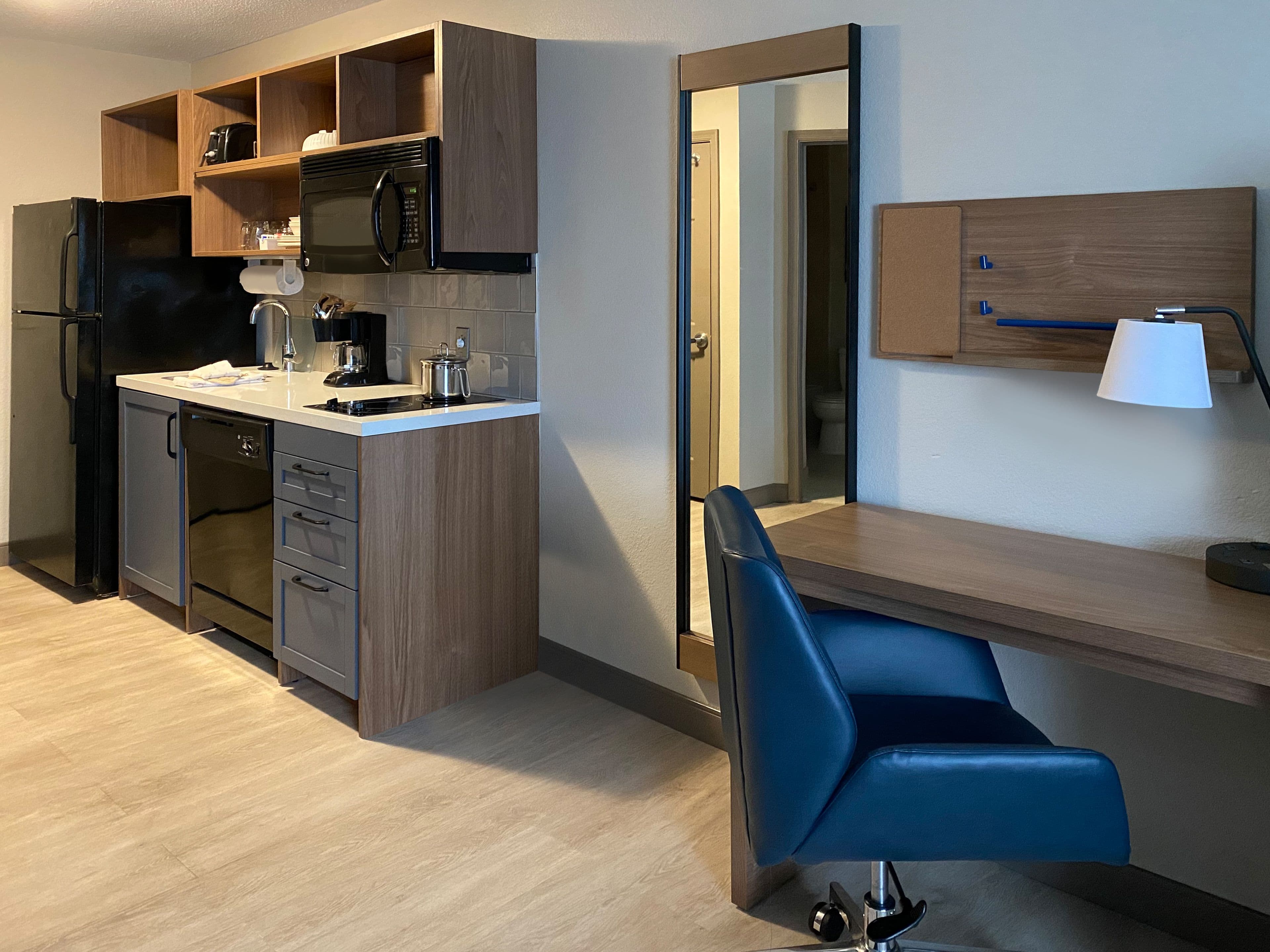 Candlewood Suites Manassas - Image 2