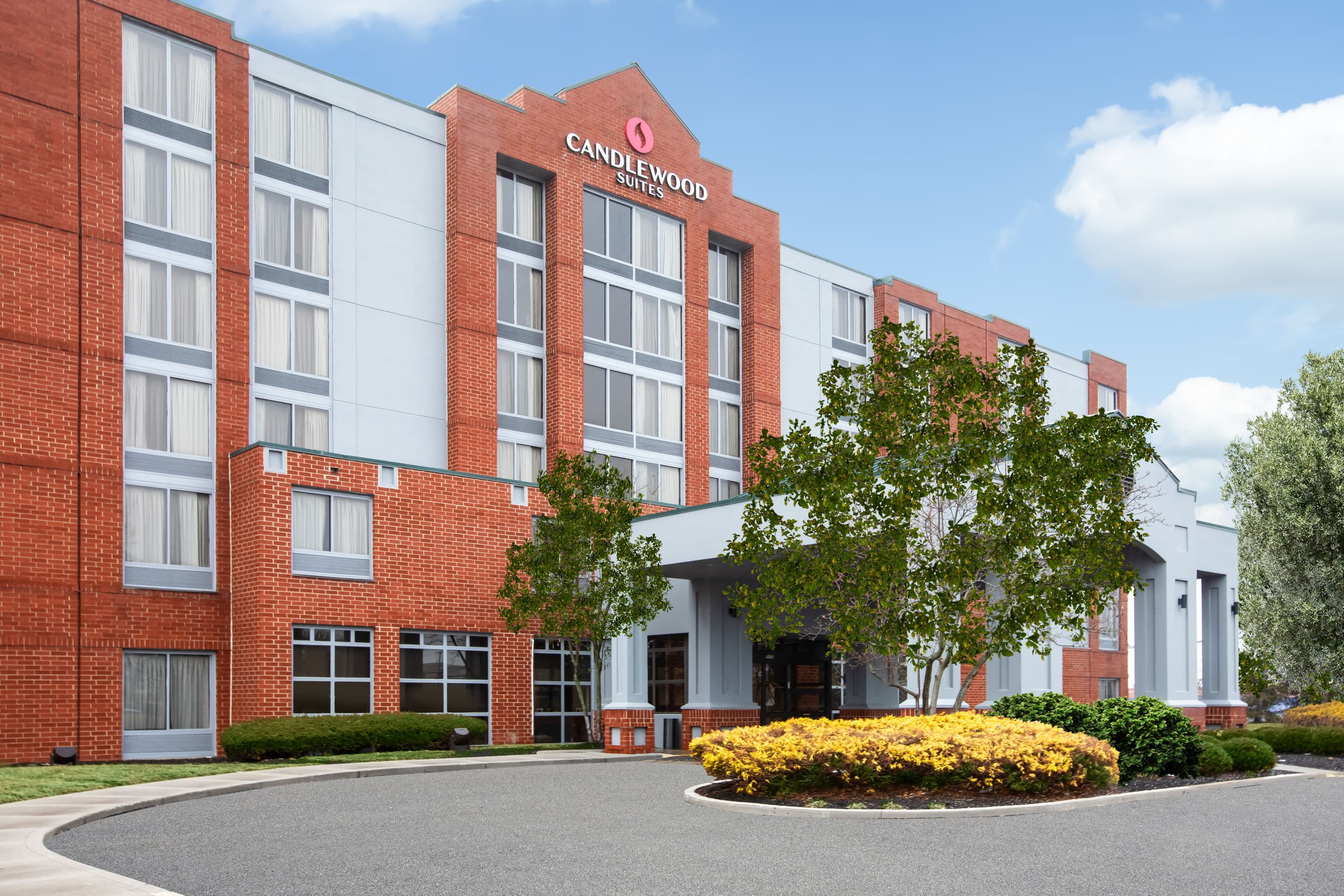 Candlewood Suites Cincinnati Northeast - Mason - Image 1