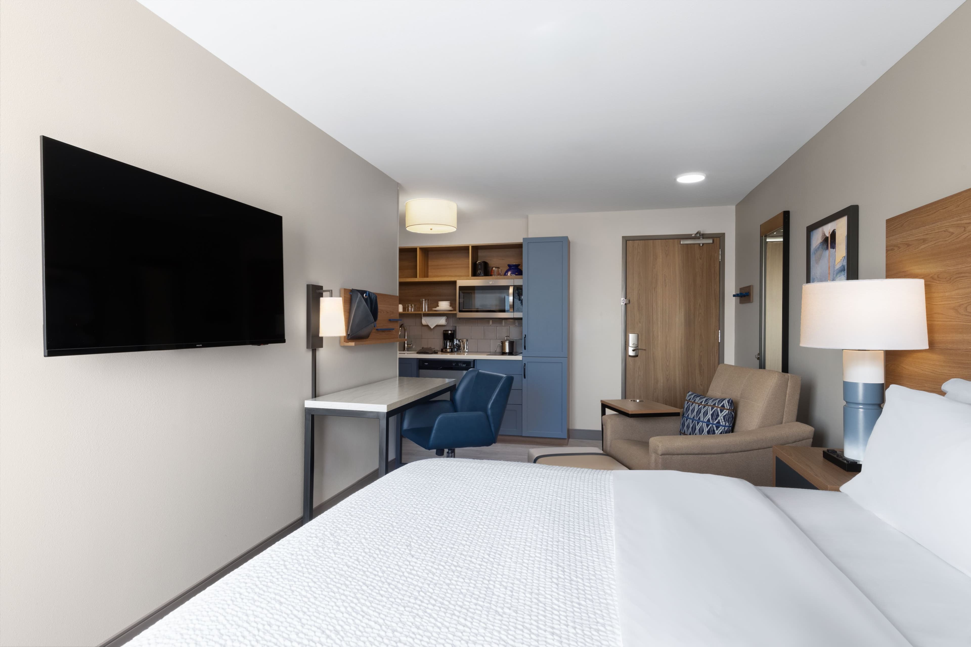 Candlewood Suites McPherson — 8