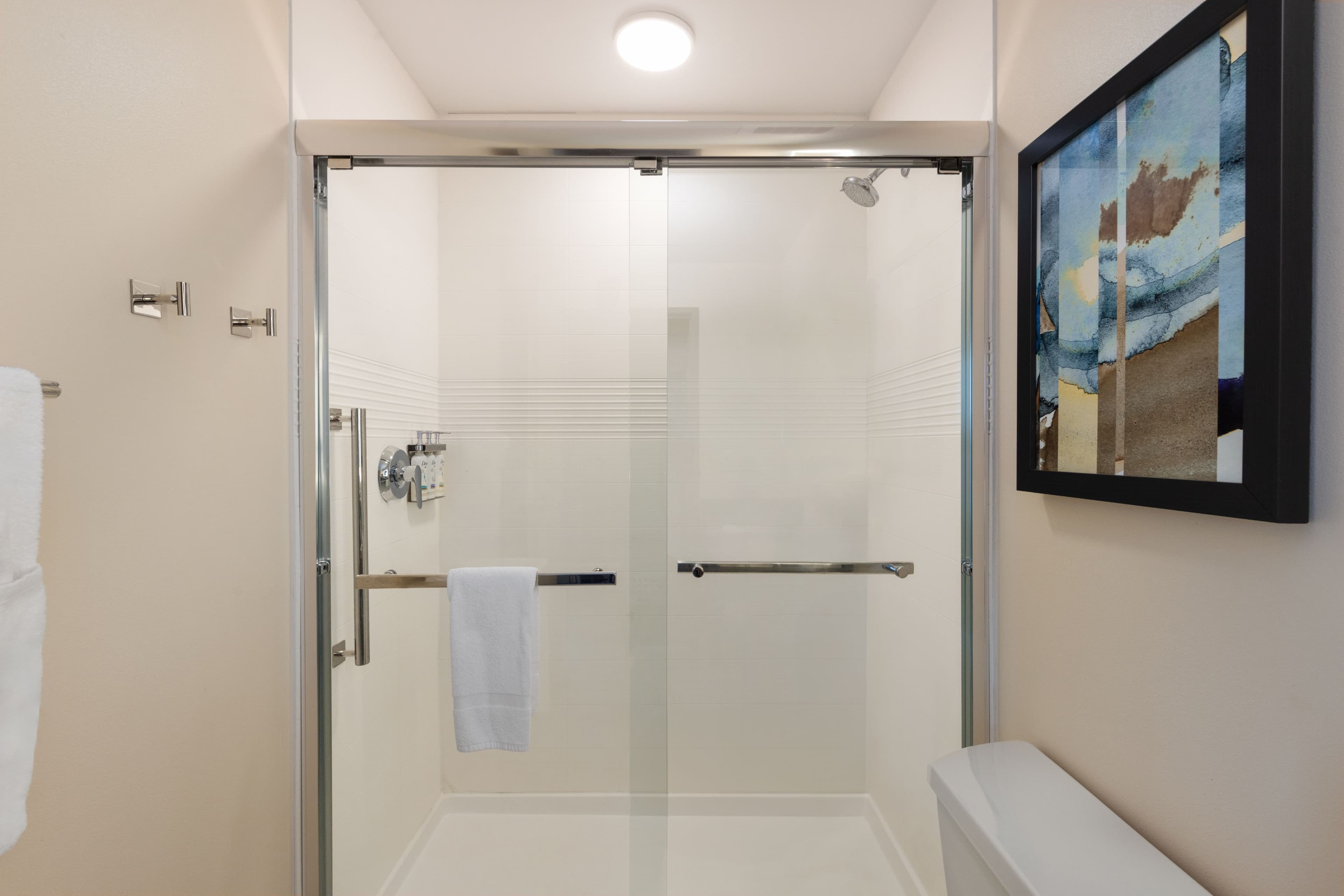 Candlewood Suites McPherson - Image 4