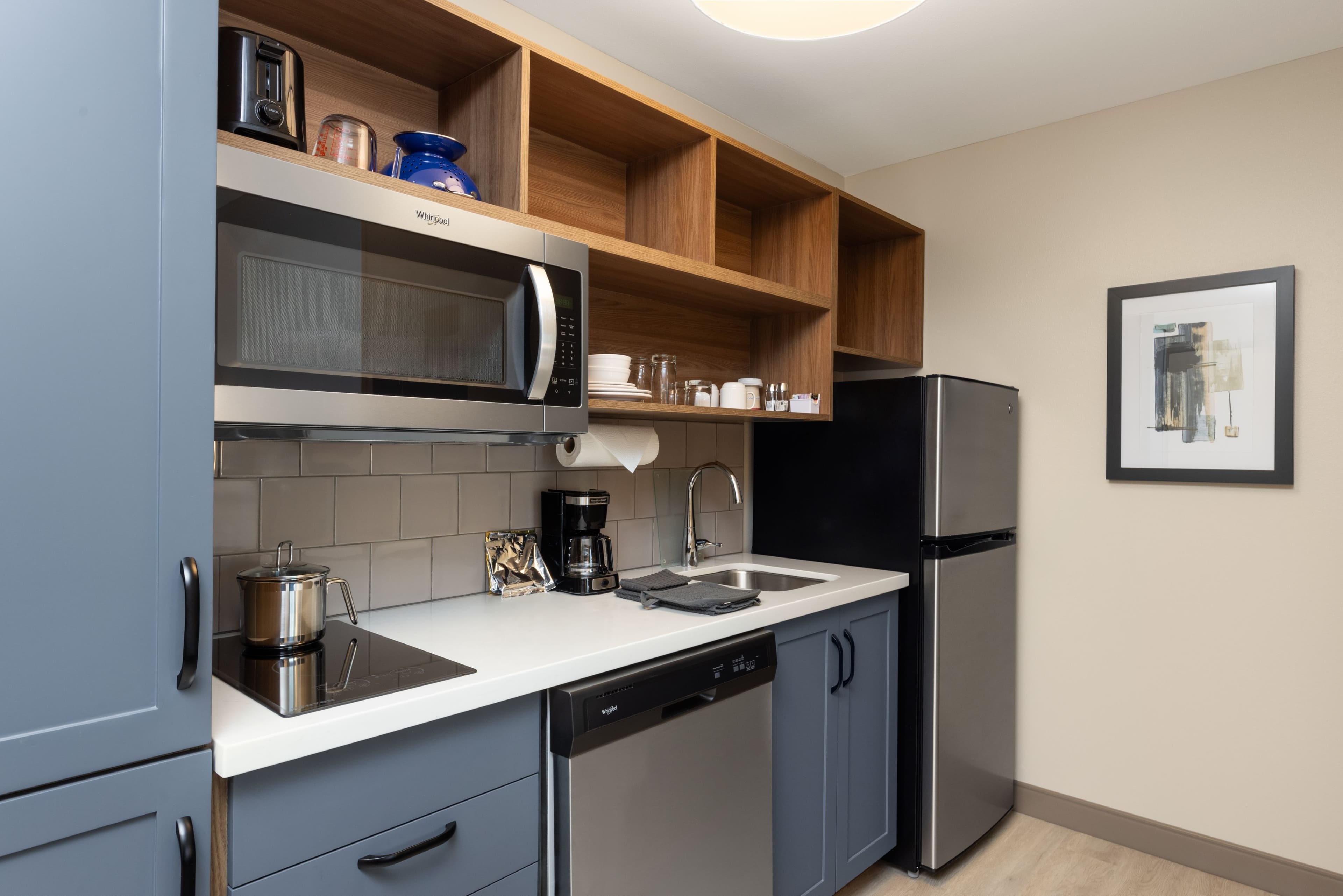 Candlewood Suites McPherson — 10
