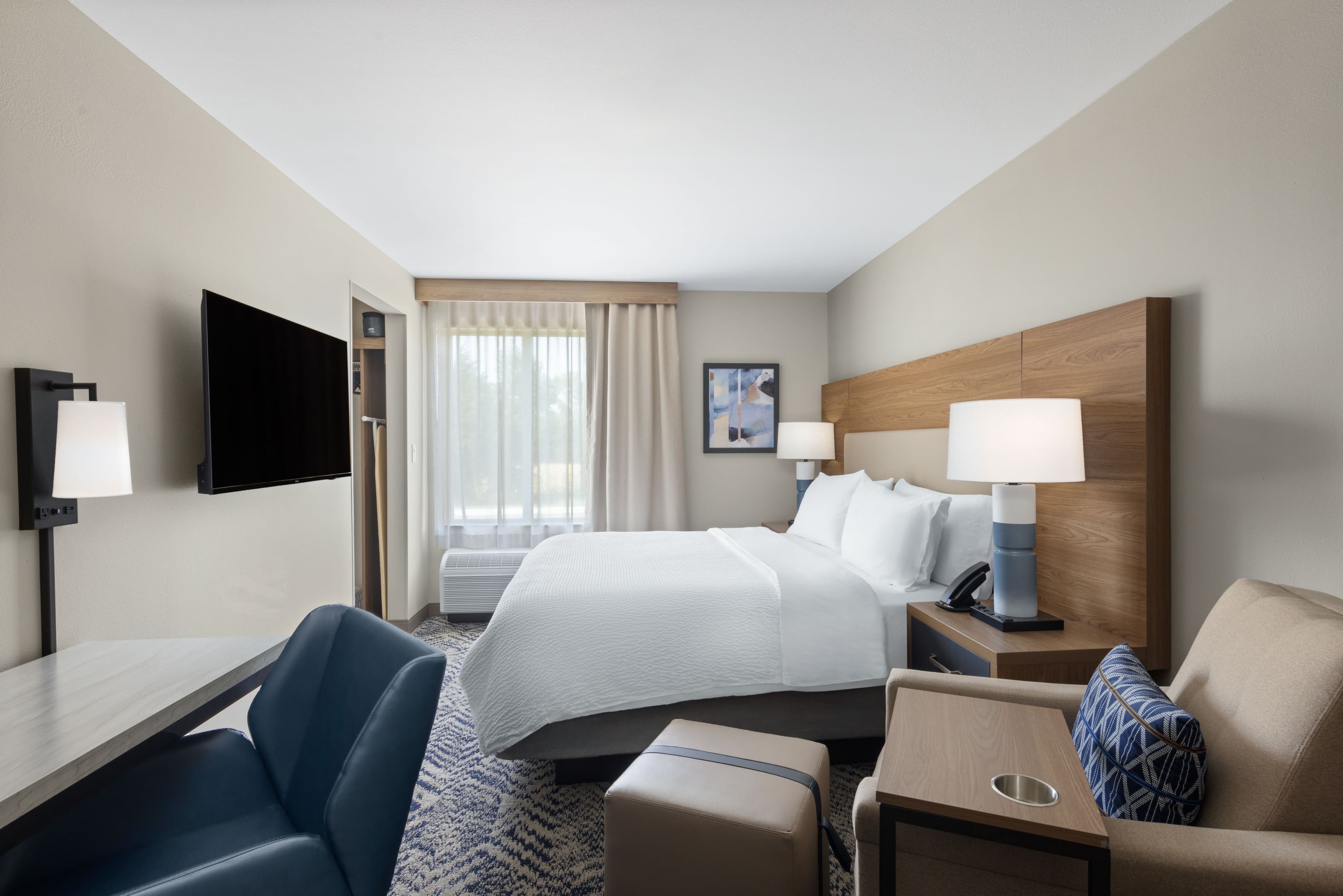 Candlewood Suites McPherson — 6