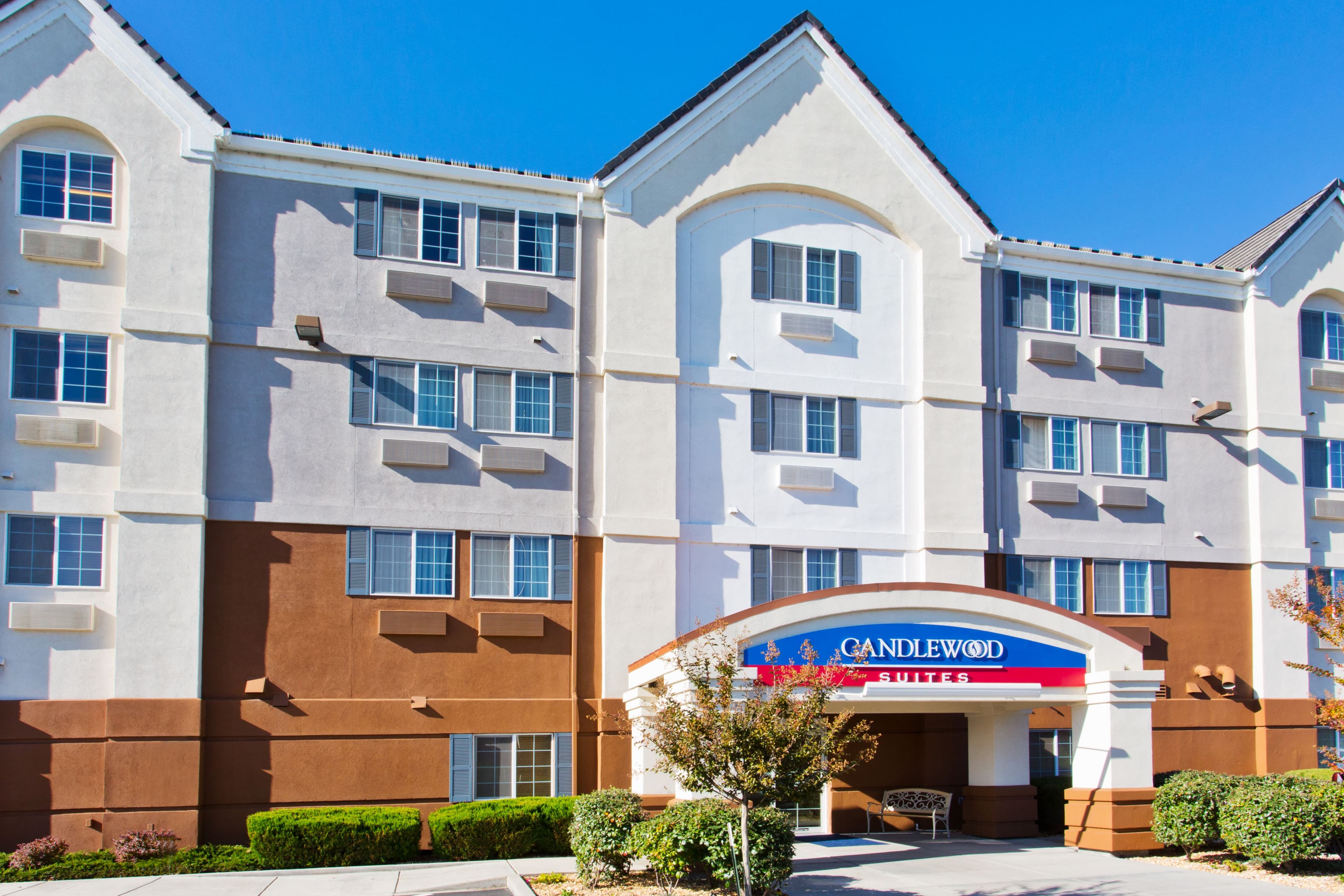 Candlewood Suites Medford - Image 1