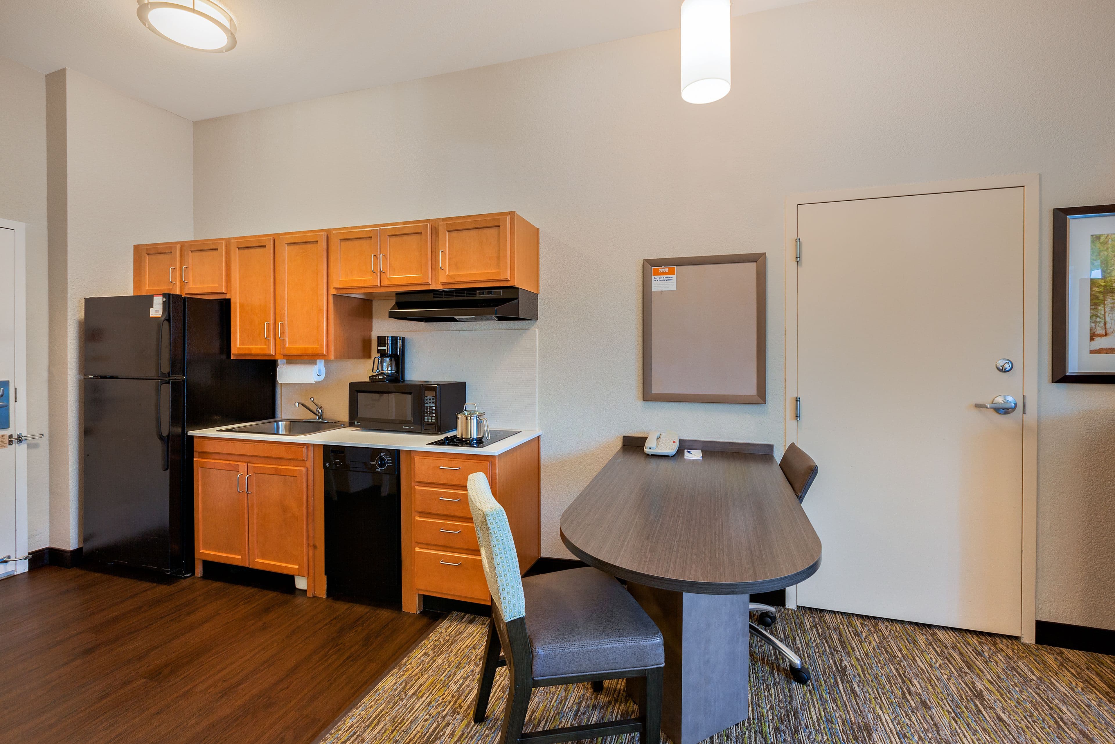 Candlewood Suites Medford — 9