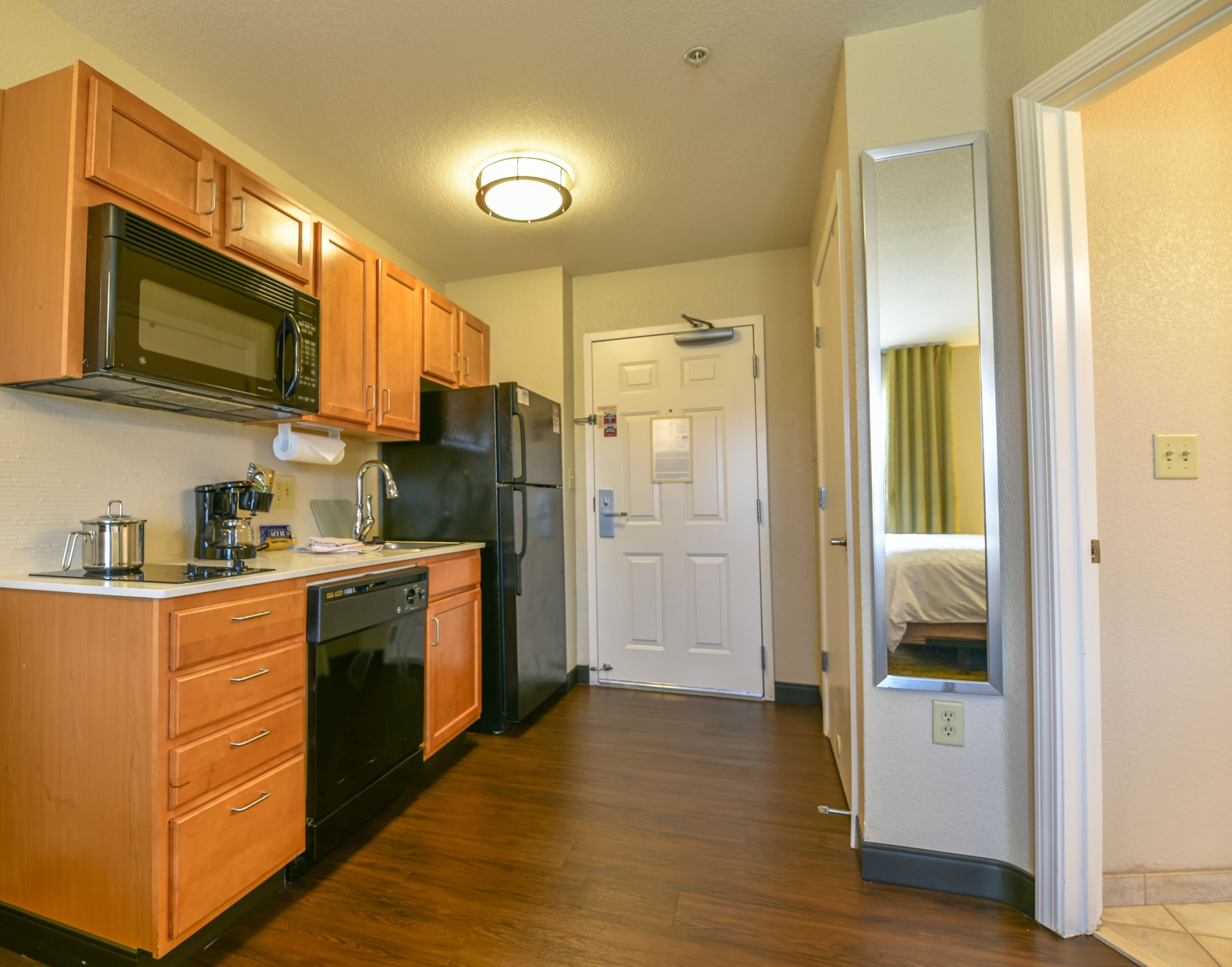 Candlewood Suites Medford — 11