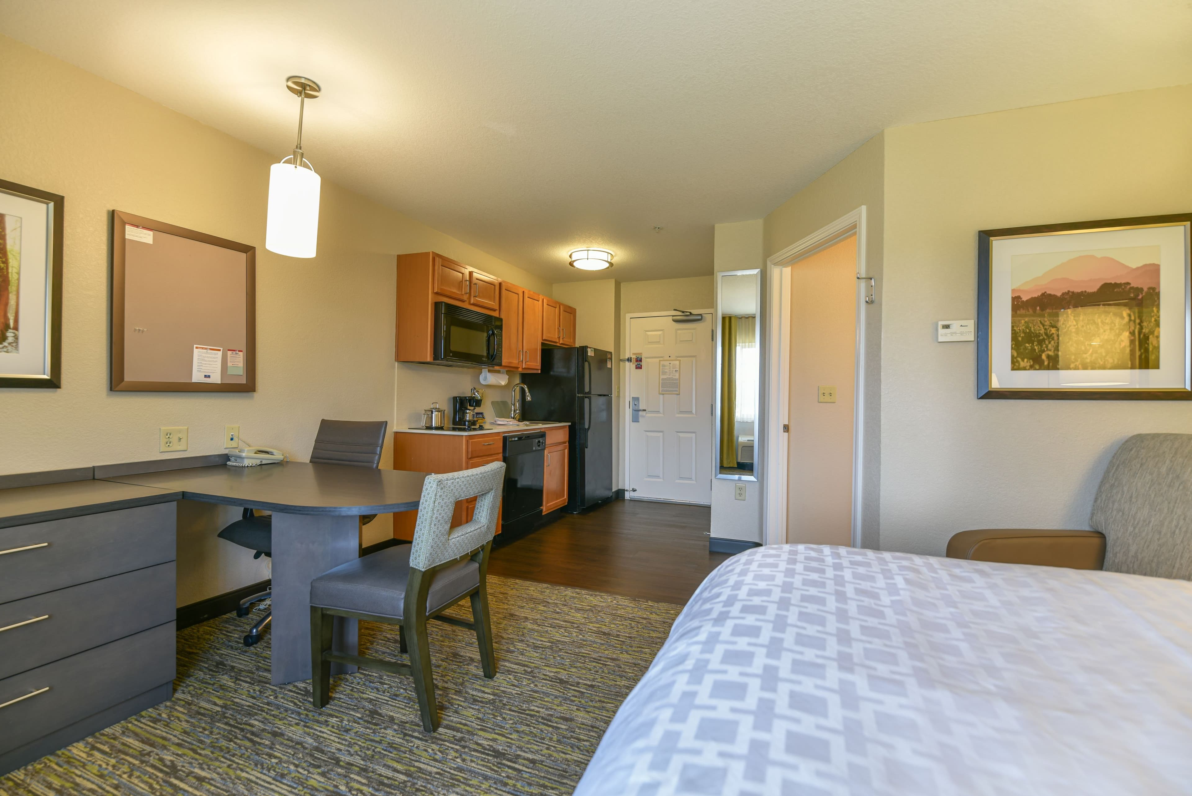 Candlewood Suites Medford — 10