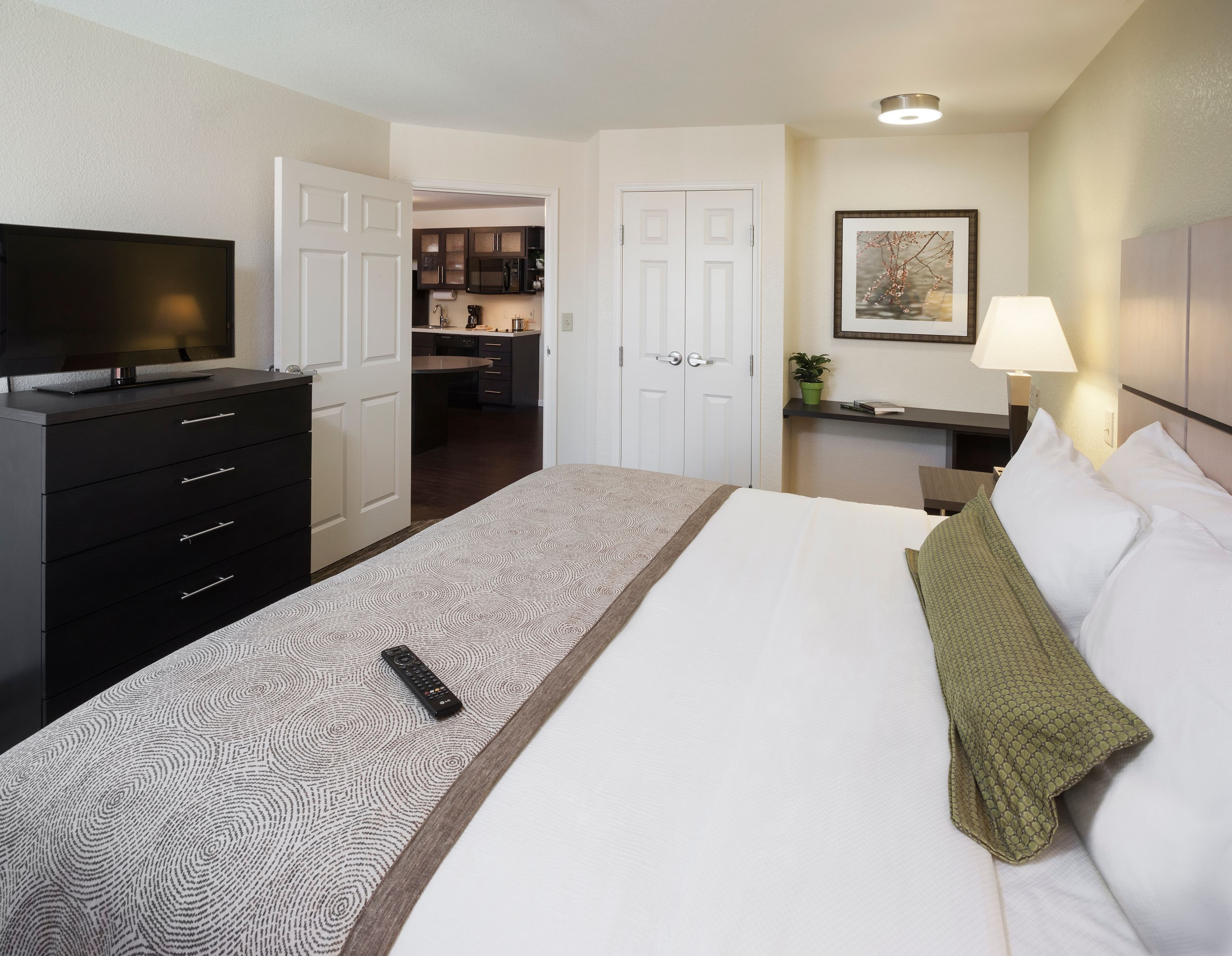 Candlewood Suites Memphis East - Image 2