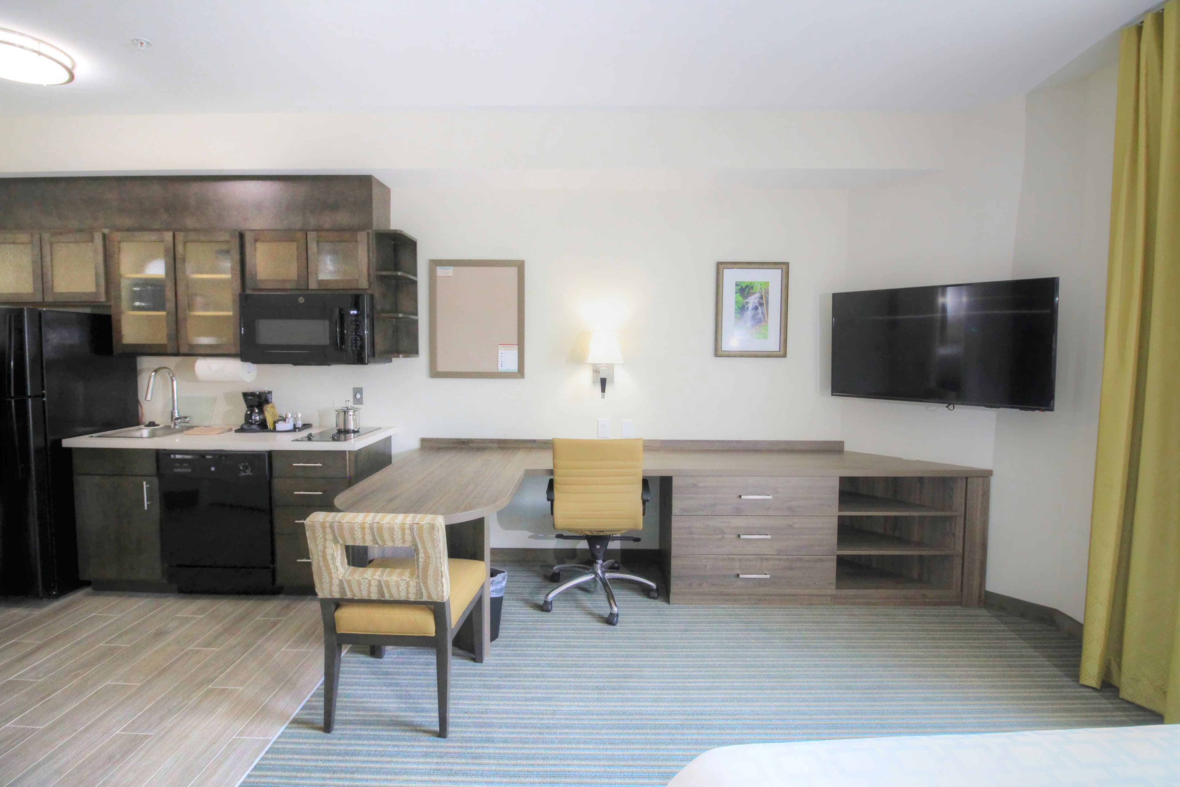 Candlewood Suites Memphis East — 12