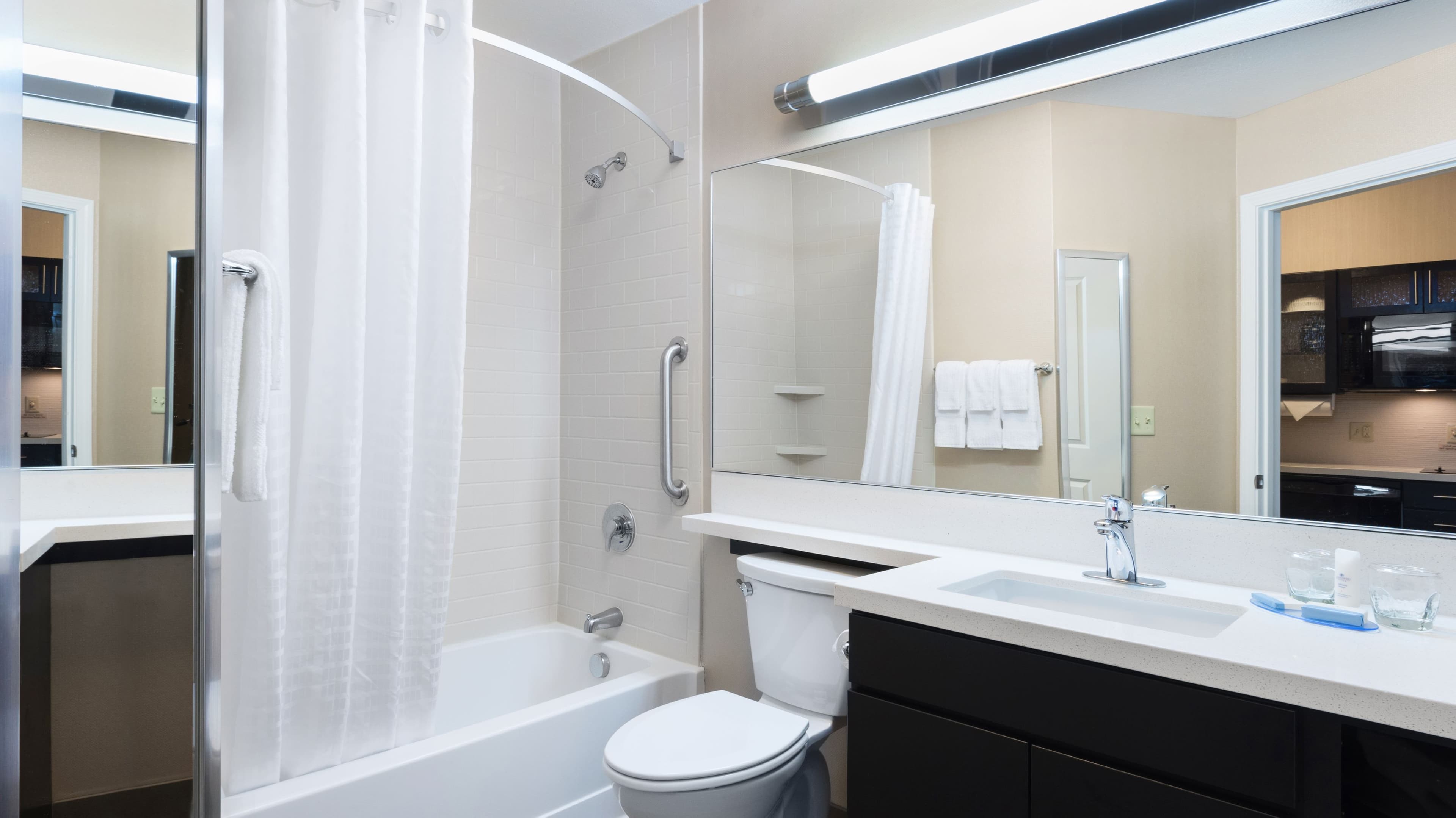 Candlewood Suites Grove City - Outlet Center - Image 5