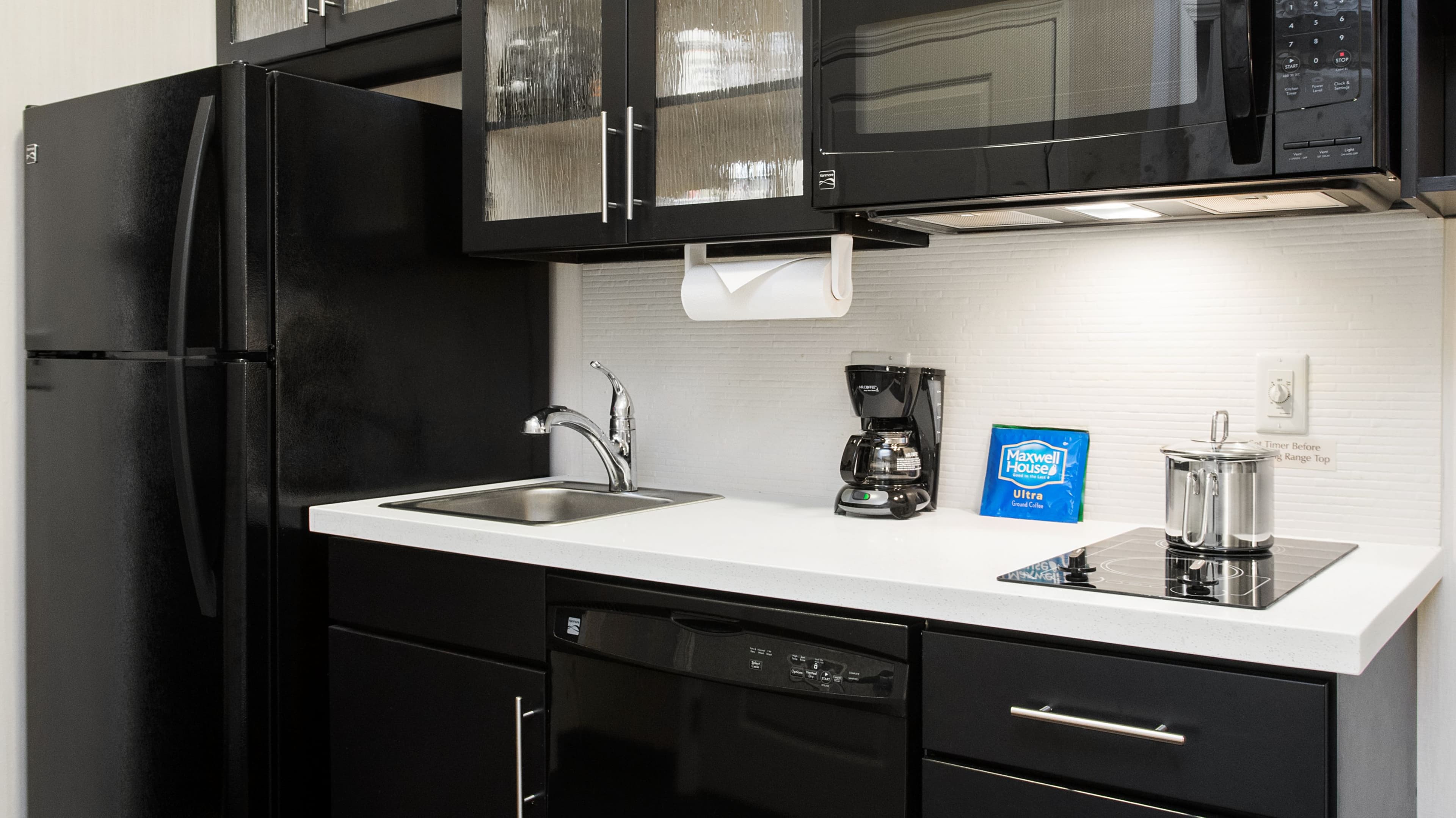 Candlewood Suites Grove City - Outlet Center — 18